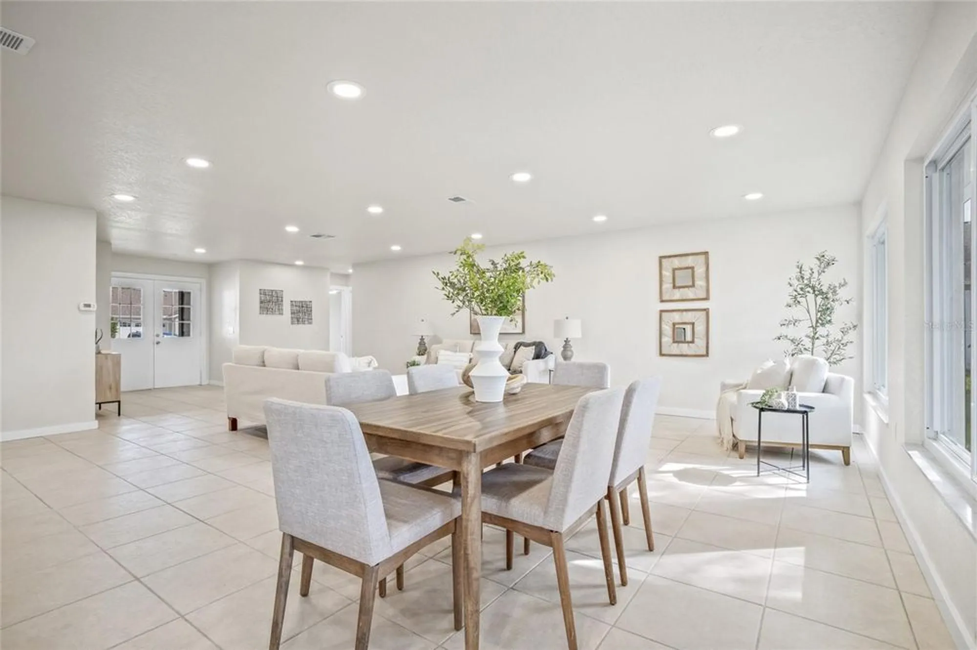 Property Slideshow image 12 of 41 | 9402 stonewall ln, New Port Richey, FL, 34655