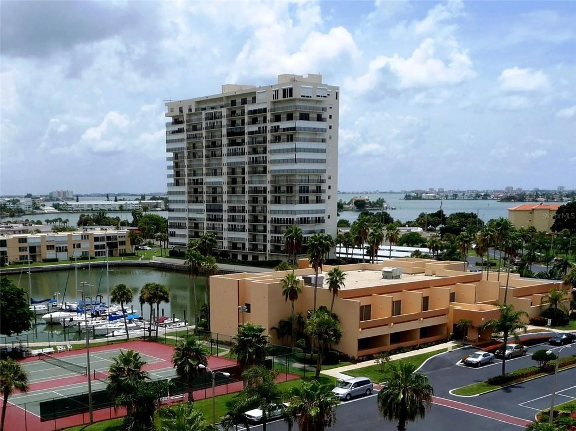 Property Slideshow image 51 of 57 | 7665 sun island dr 206, South Pasadena, FL, 33707
