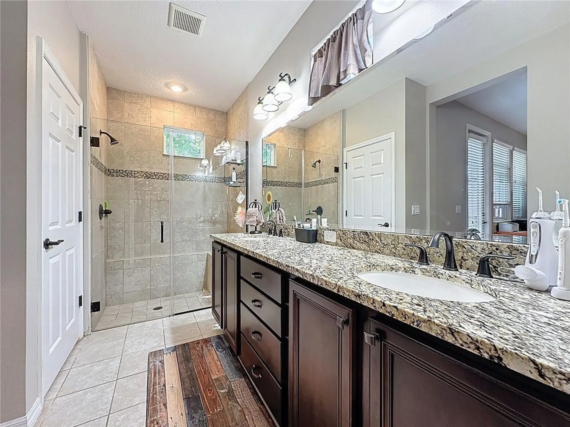 Property Slideshow image 22 of 73 | 126 bayou bend rd, Groveland, FL, 34736