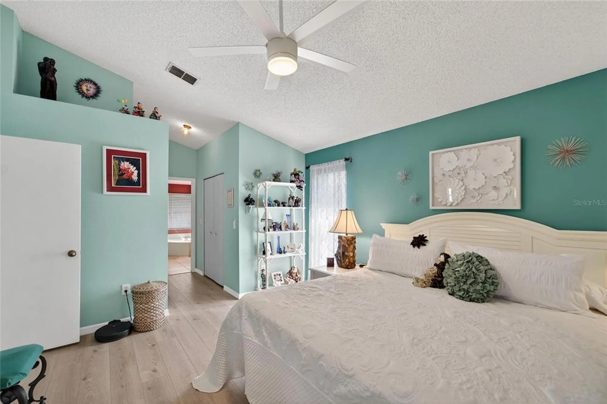 Property Slideshow image 28 of 73 | 326 caloosa palms ct, Sun City Center, FL, 33573