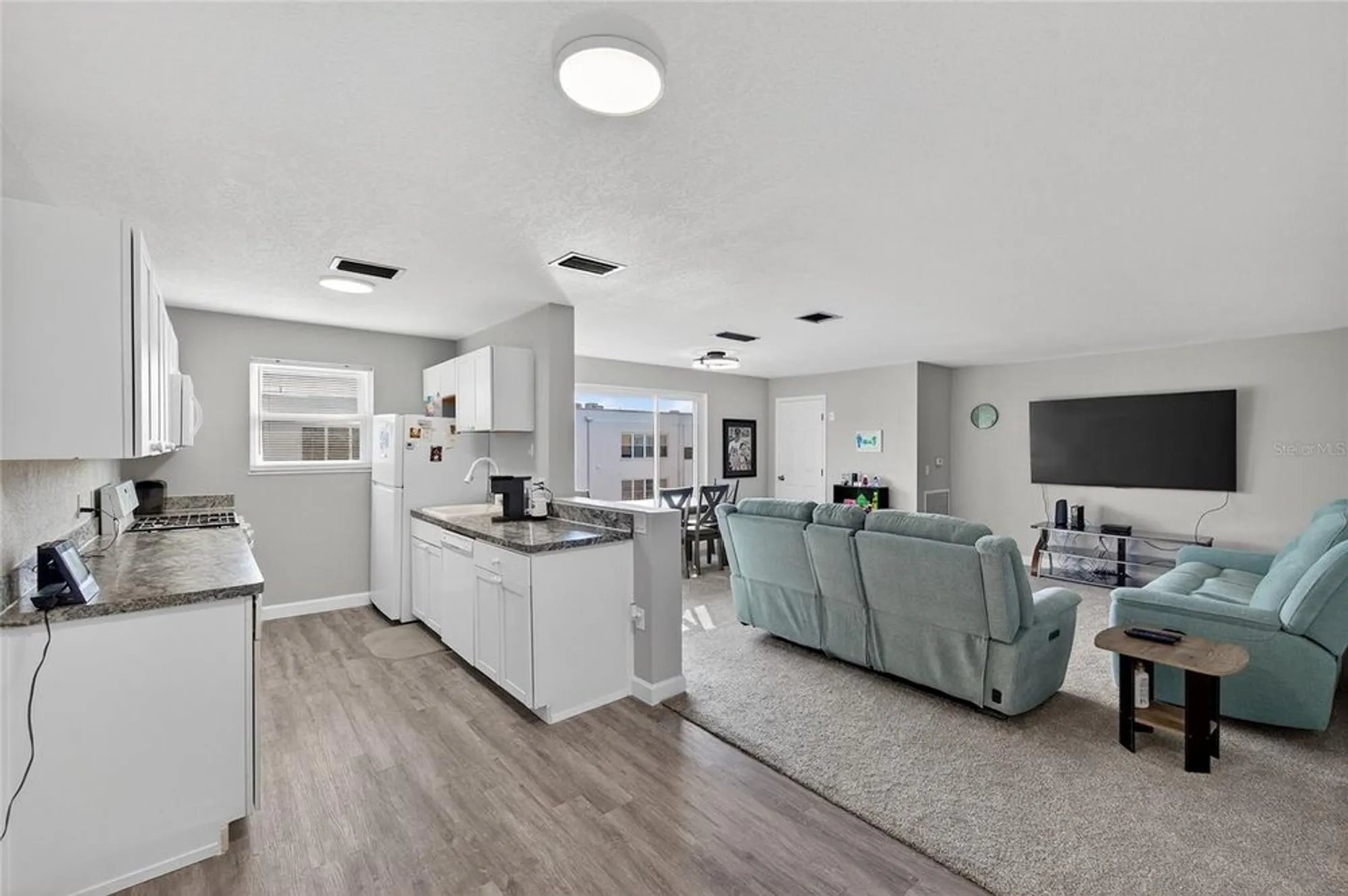 Property Slideshow image 7 of 41 | 5521 80th st n unit 511, Saint Petersburg, FL, 33709