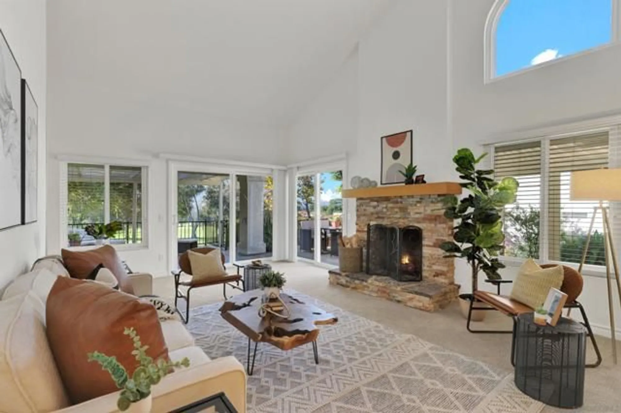 Property Slideshow image 9 of 50 | 17620 plaza ascope, San Diego, CA, 92128