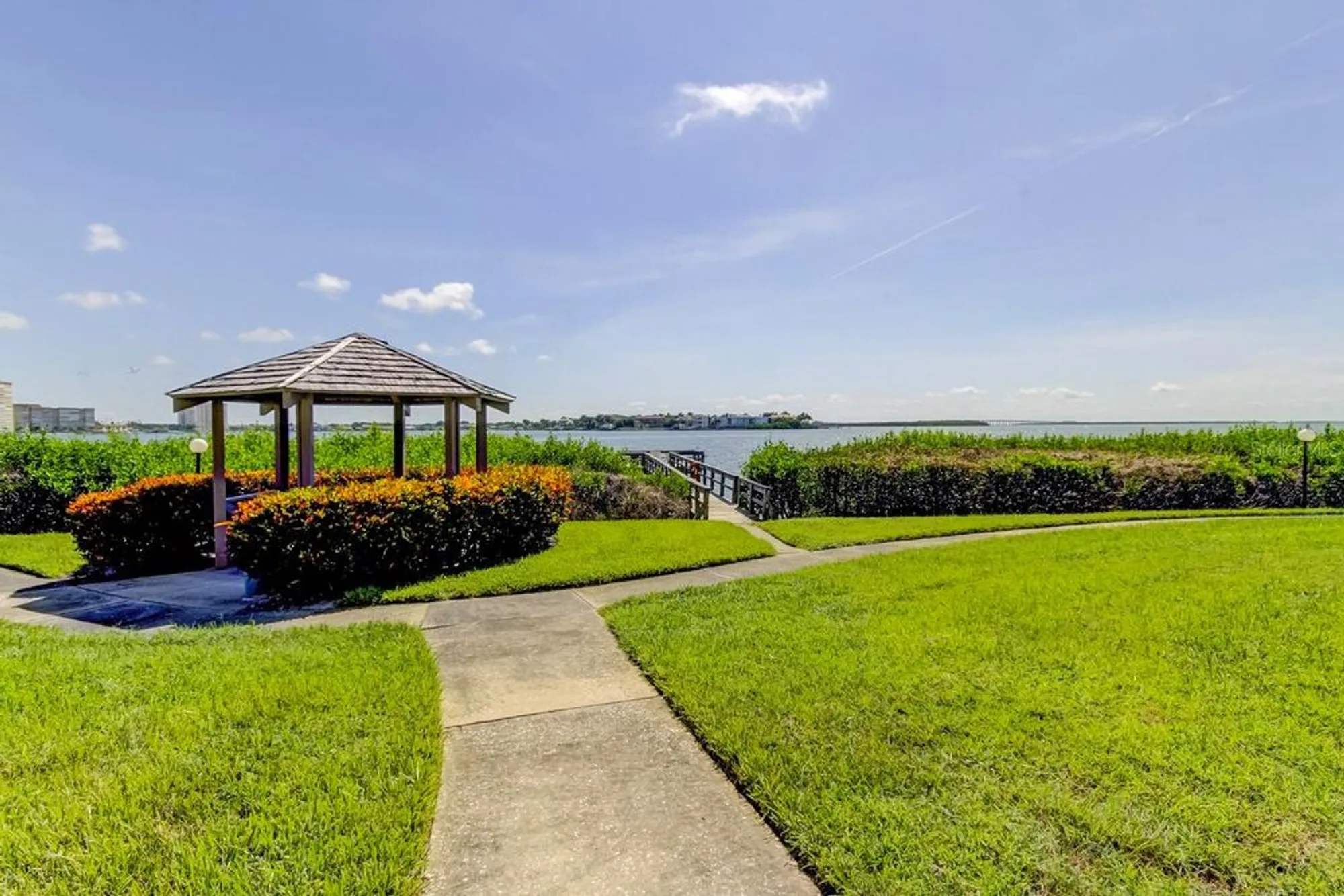 Property Slideshow image 16 of 34 | 6218 palma del mar blvd s apt 606, St Petersburg, FL, 33715