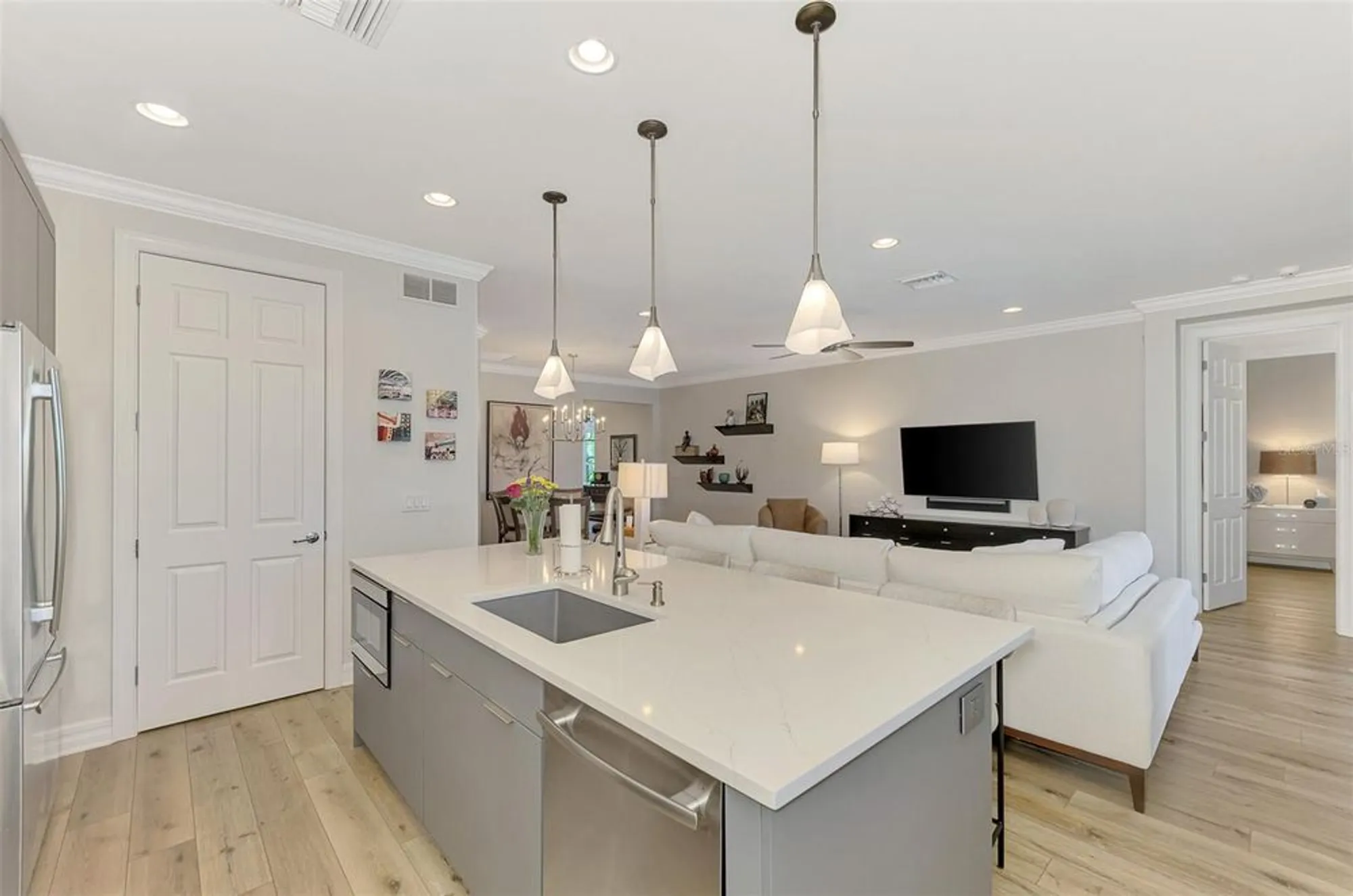 Property Slideshow image 24 of 79 | 6193 abaco dr, Sarasota, FL, 34238