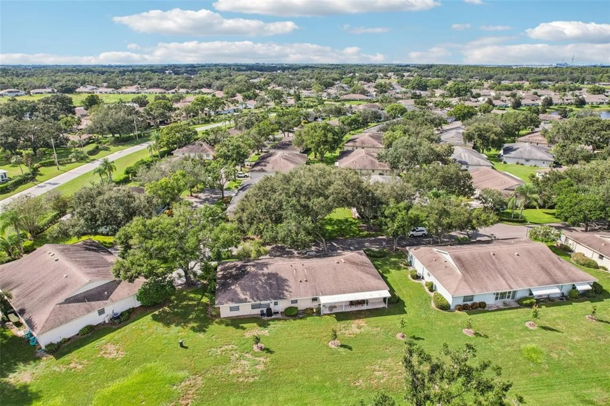 Property Slideshow image 36 of 56 | 2603 lancaster dr, Sun City Center, FL, 33573