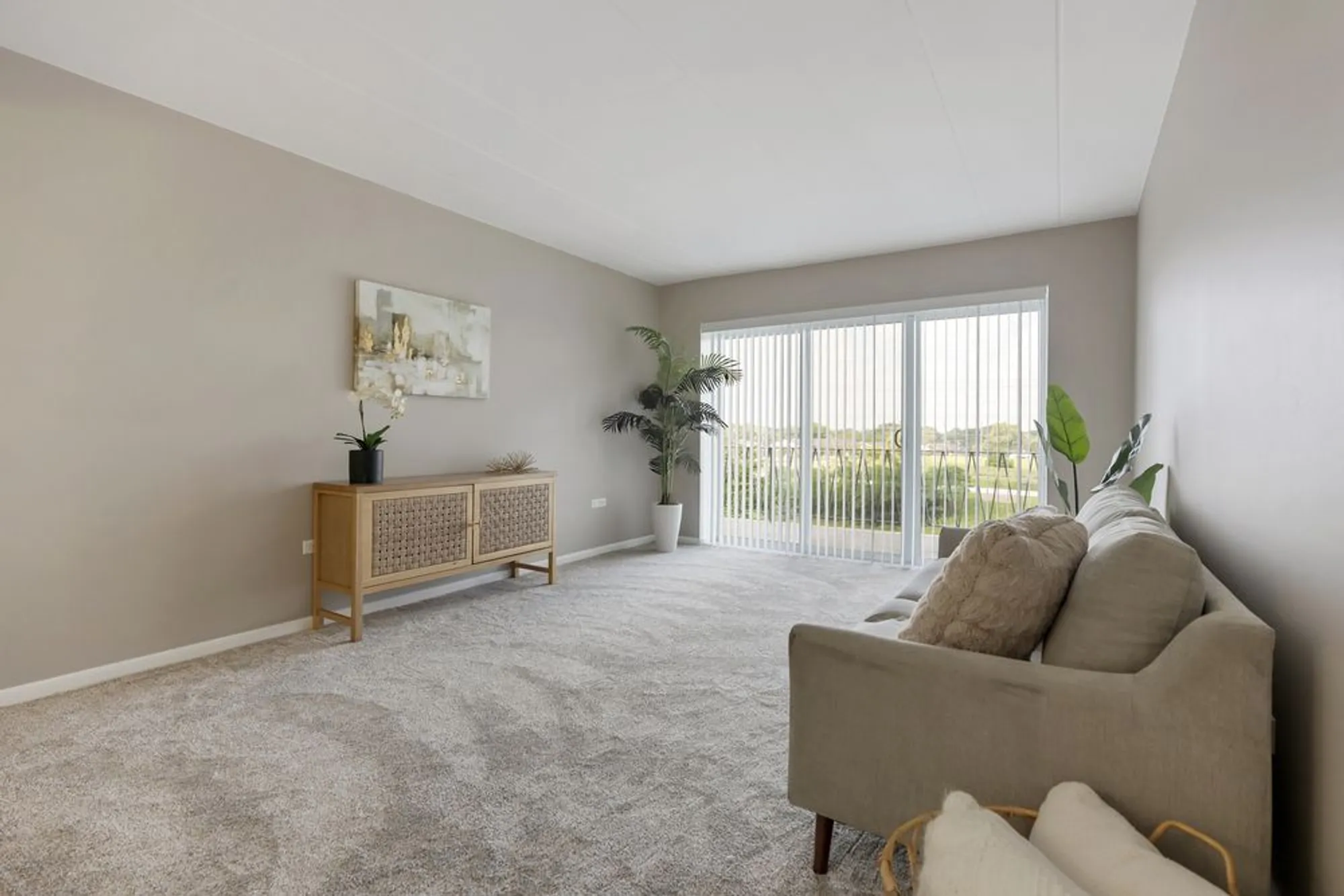 Property Slideshow image 6 of 19 | 2900 maple ave 17e, Downers Grove, IL, 60515