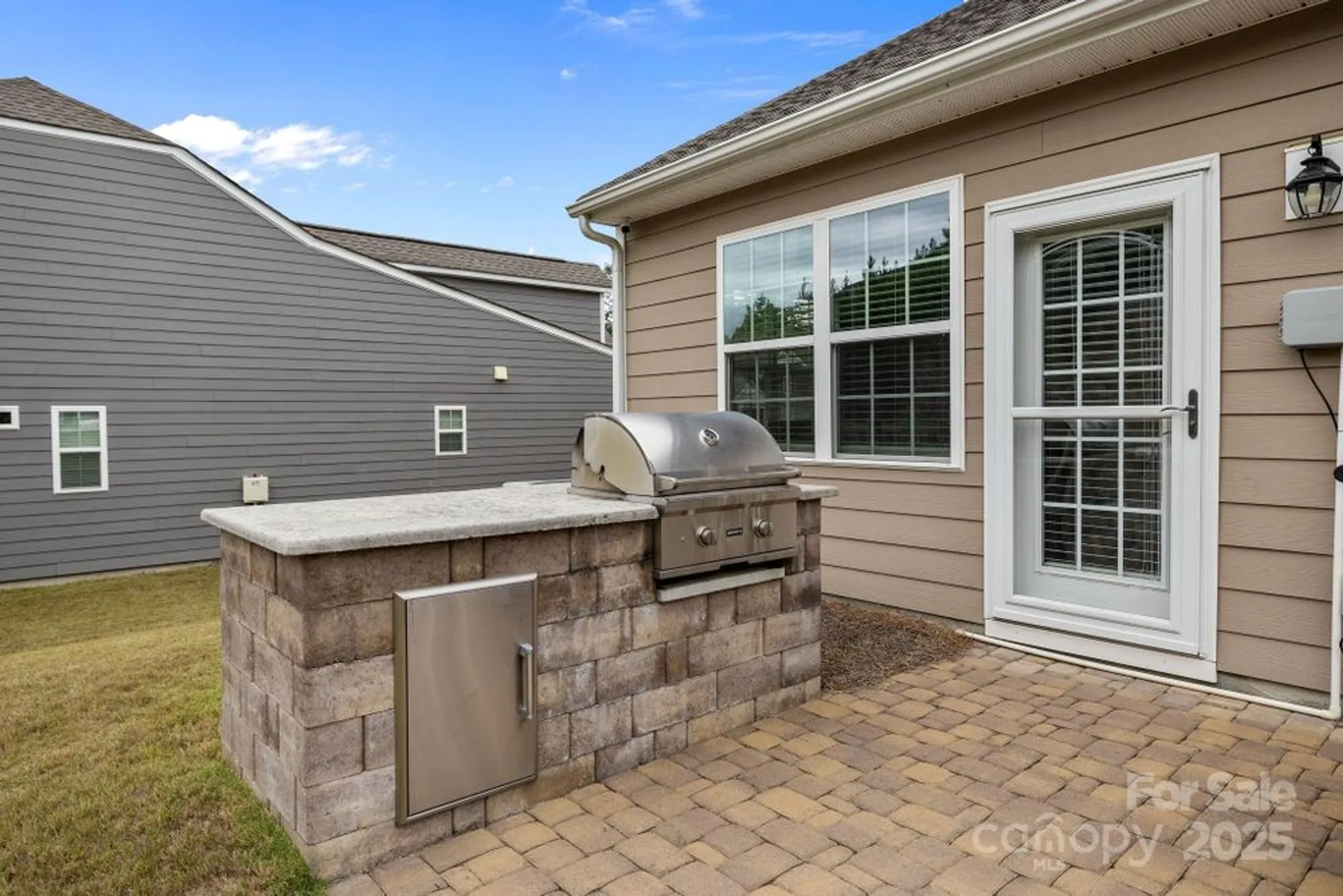 Property Slideshow image 23 of 25 | 16812 lookout landing ln, Charlotte, NC, 28278