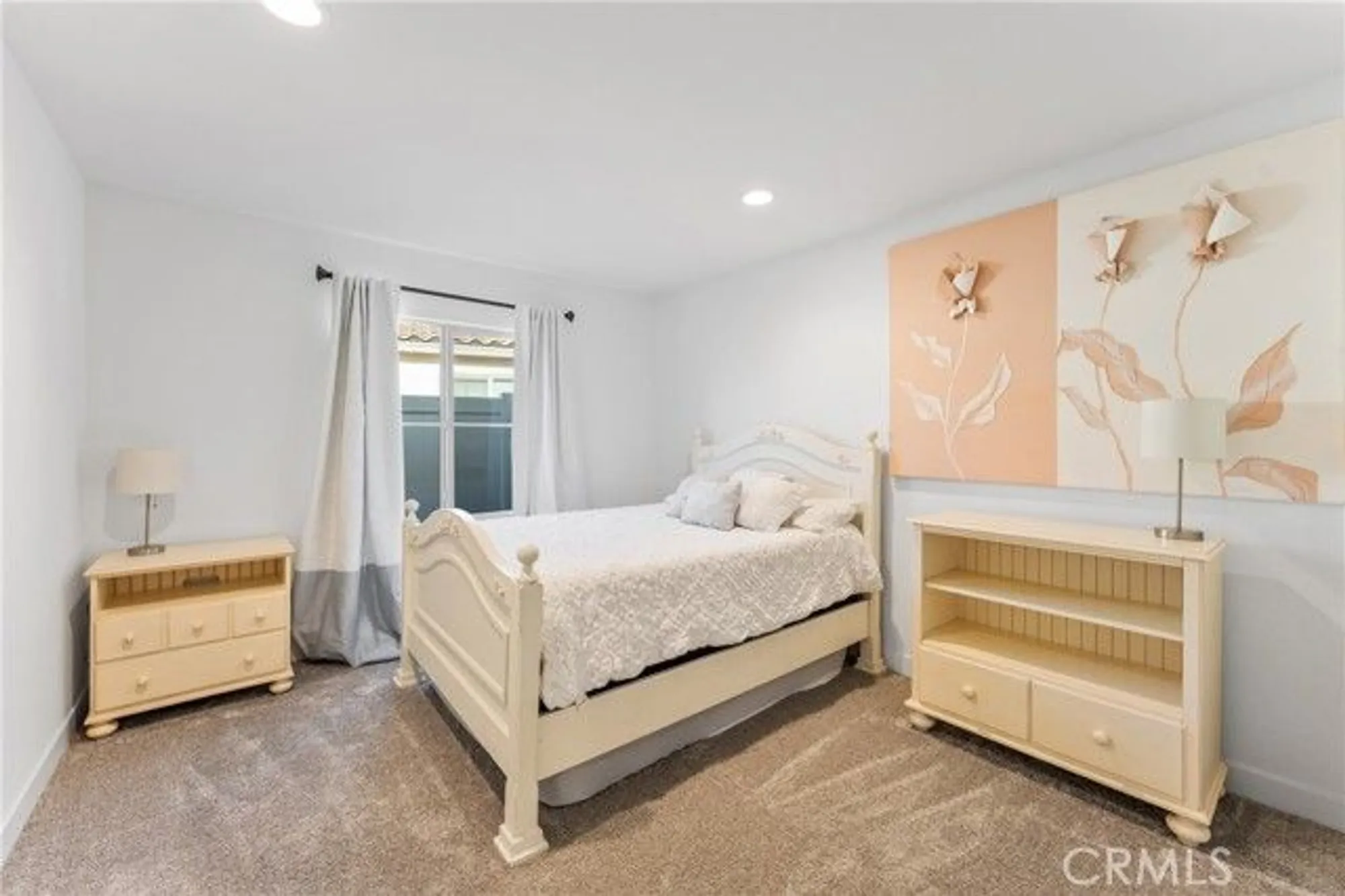 Property Slideshow image 28 of 45 | 1630 easton ln, Beaumont, CA, 92223