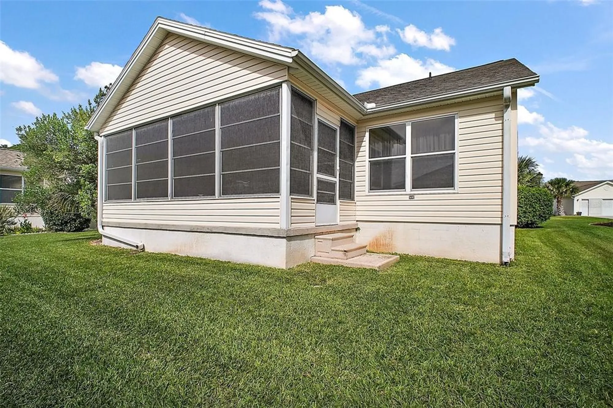 Property Slideshow image 10 of 25 | 1318 guerra ave, The Villages, FL, 32159