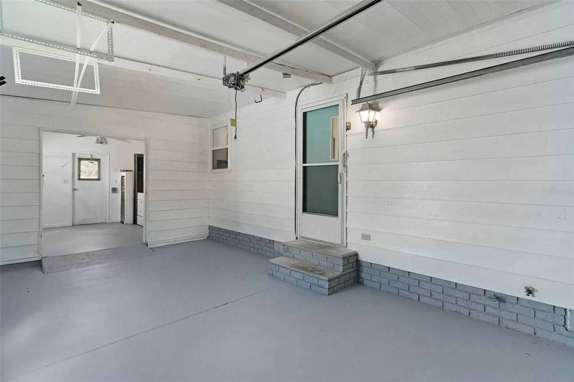 Property Slideshow image 32 of 46 | 817 hibiscus dr, The Villages, FL, 32159