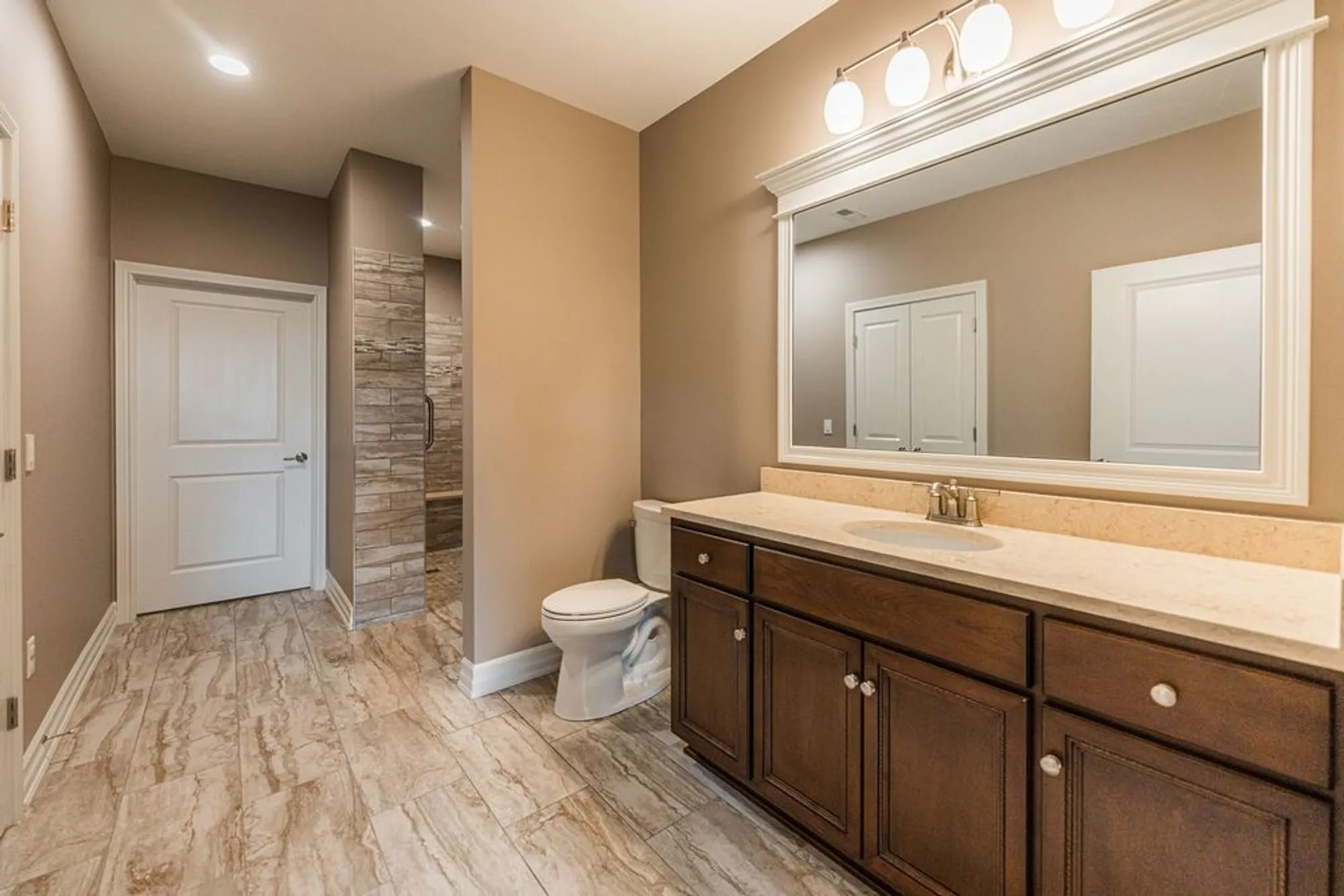 Property Slideshow image 14 of 57 | 45 briden ln 45, Sycamore, IL, 60178