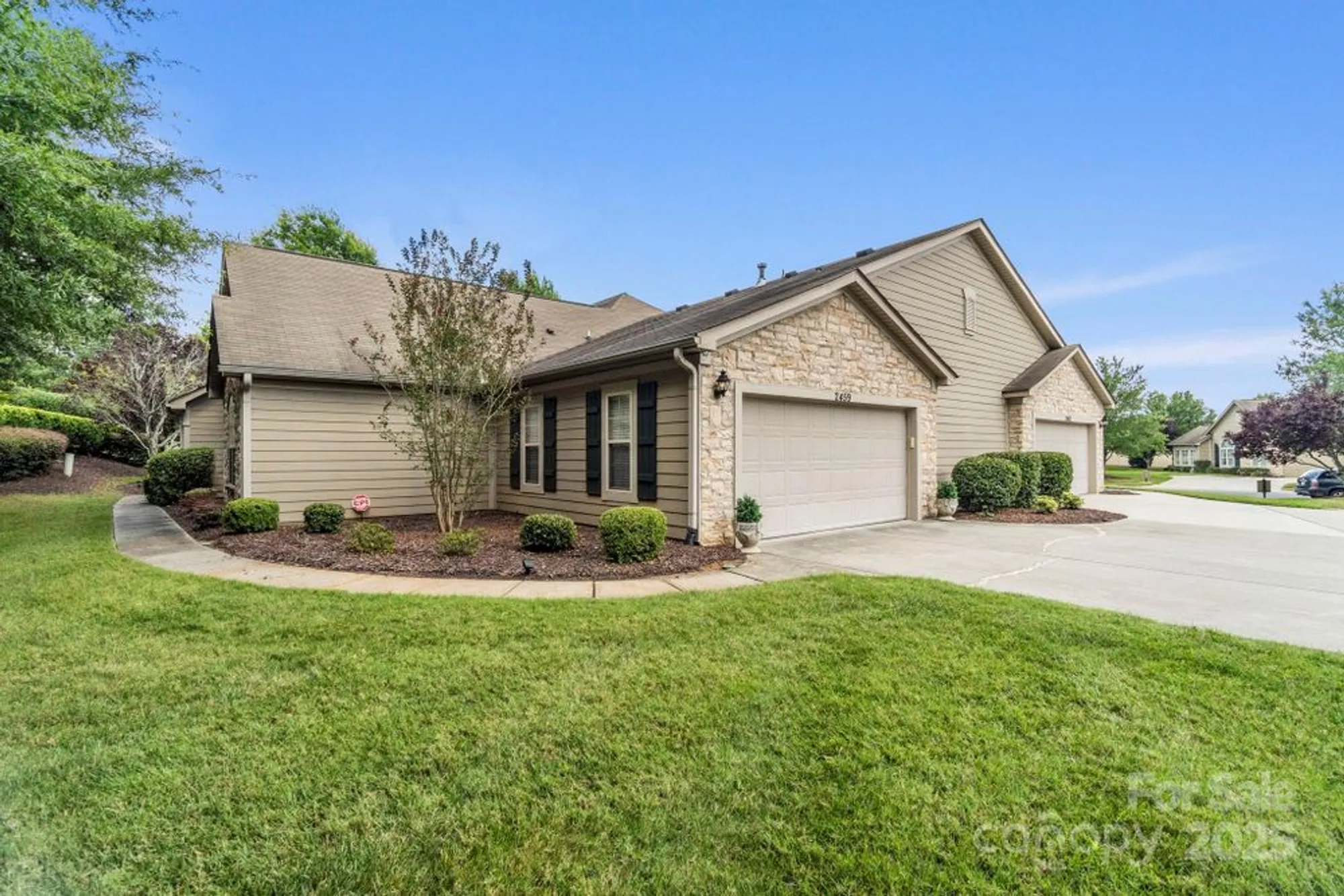 Property Slideshow image 30 of 31 | 2459 coltsview ln, Matthews, NC, 28105