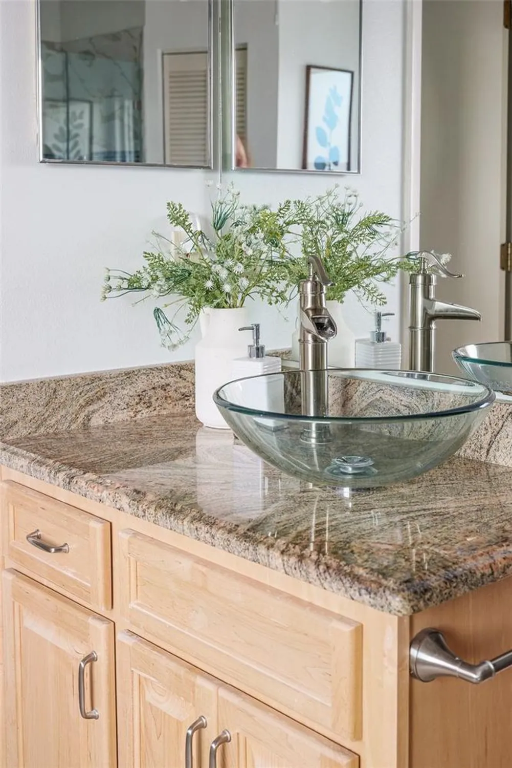 Property Slideshow image 23 of 33 | 1635 colonnades cir, Lakeland, FL, 33811