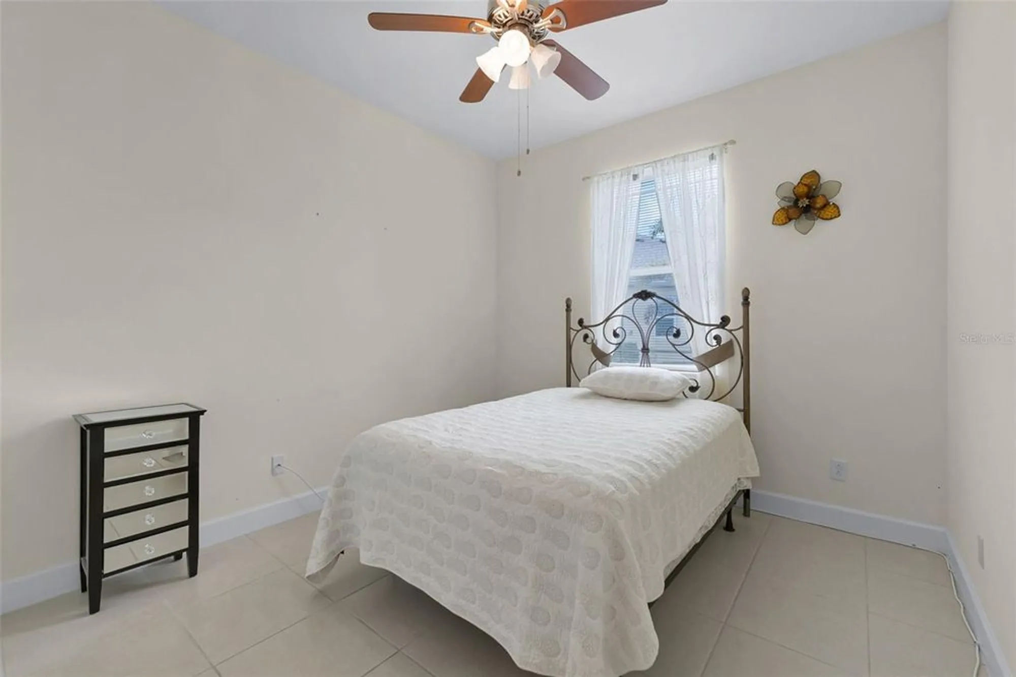 Property Slideshow image 12 of 18 | 2504 sapphire greens ln, Sun City Center, FL, 33573