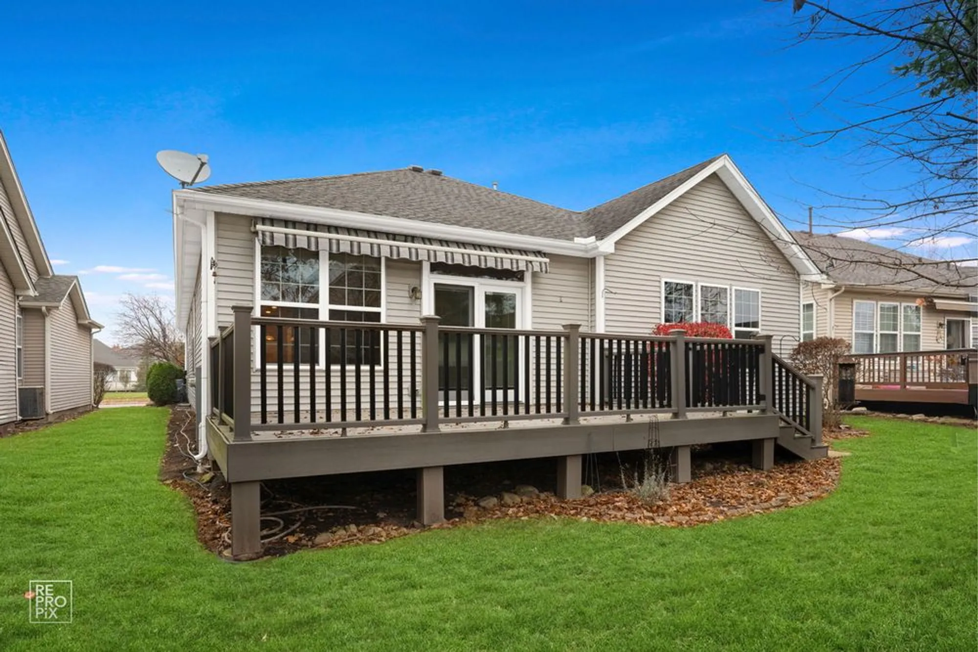 Property Slideshow image 19 of 25 | 1870 hampshire dr, Hoffman Estates, IL, 60192