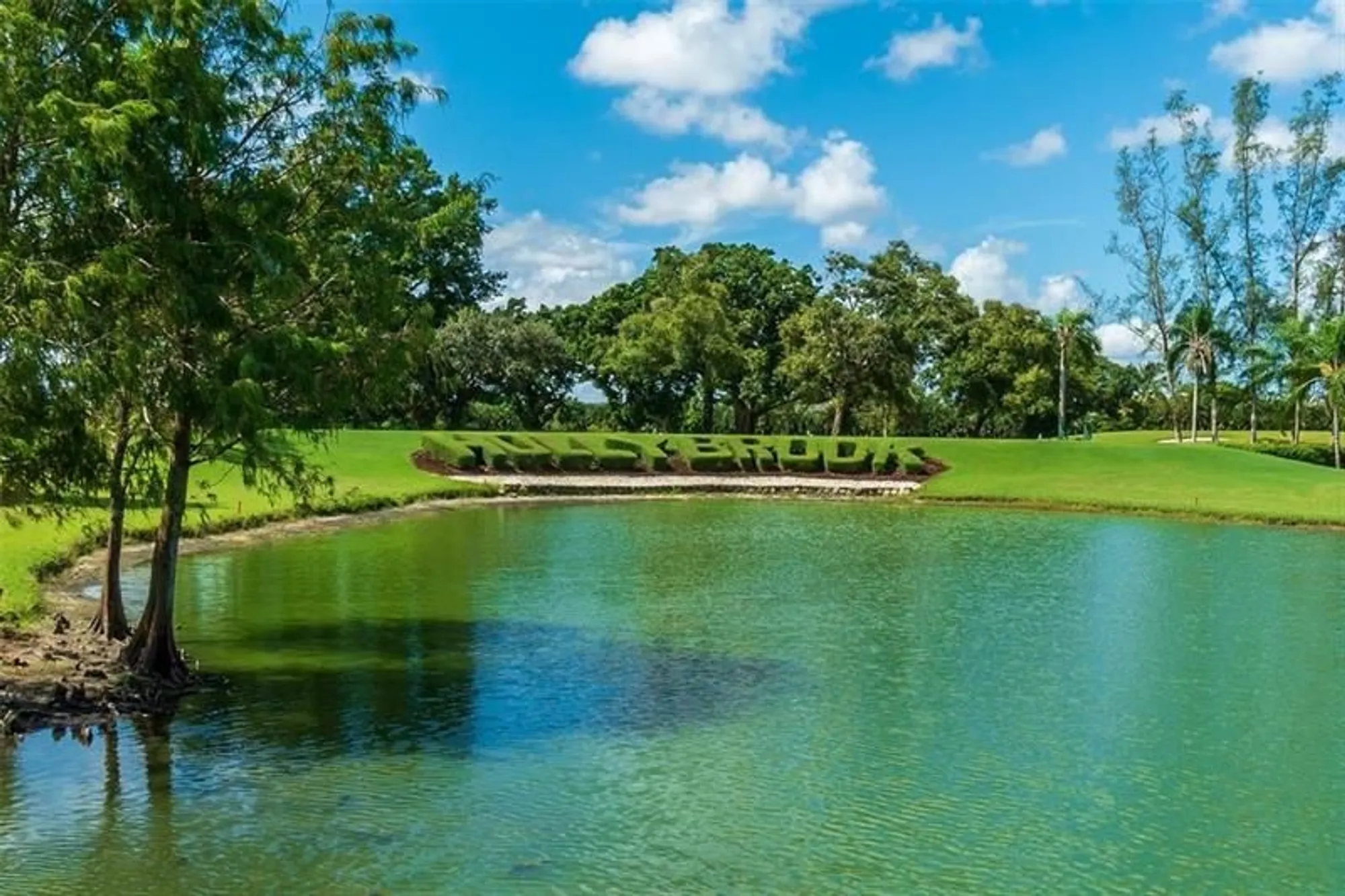 Property Slideshow image 15 of 31 | 9800 n hollybrook lake dr 202, Pembroke Pines, FL, 33025