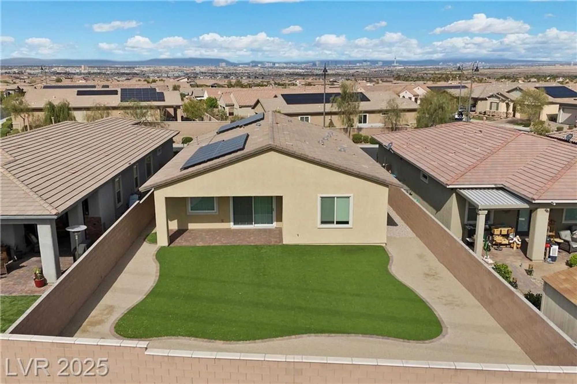 Property Slideshow image 45 of 70 | 732 rosewater dr, Henderson, NV, 89011