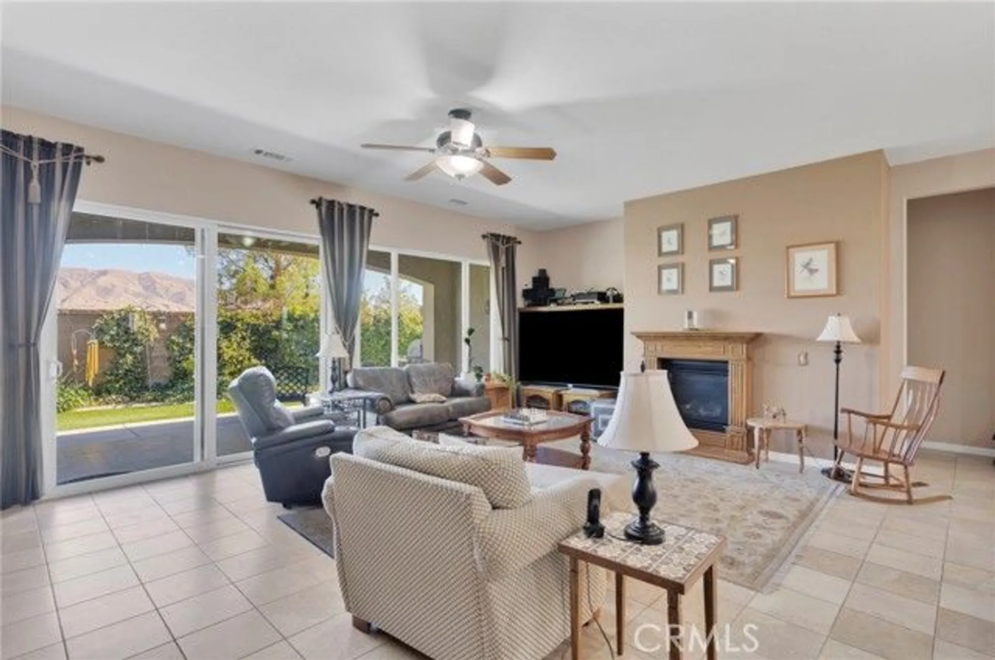 Property Slideshow image 15 of 33 | 10215 wascana ln, Apple Valley, CA, 92308