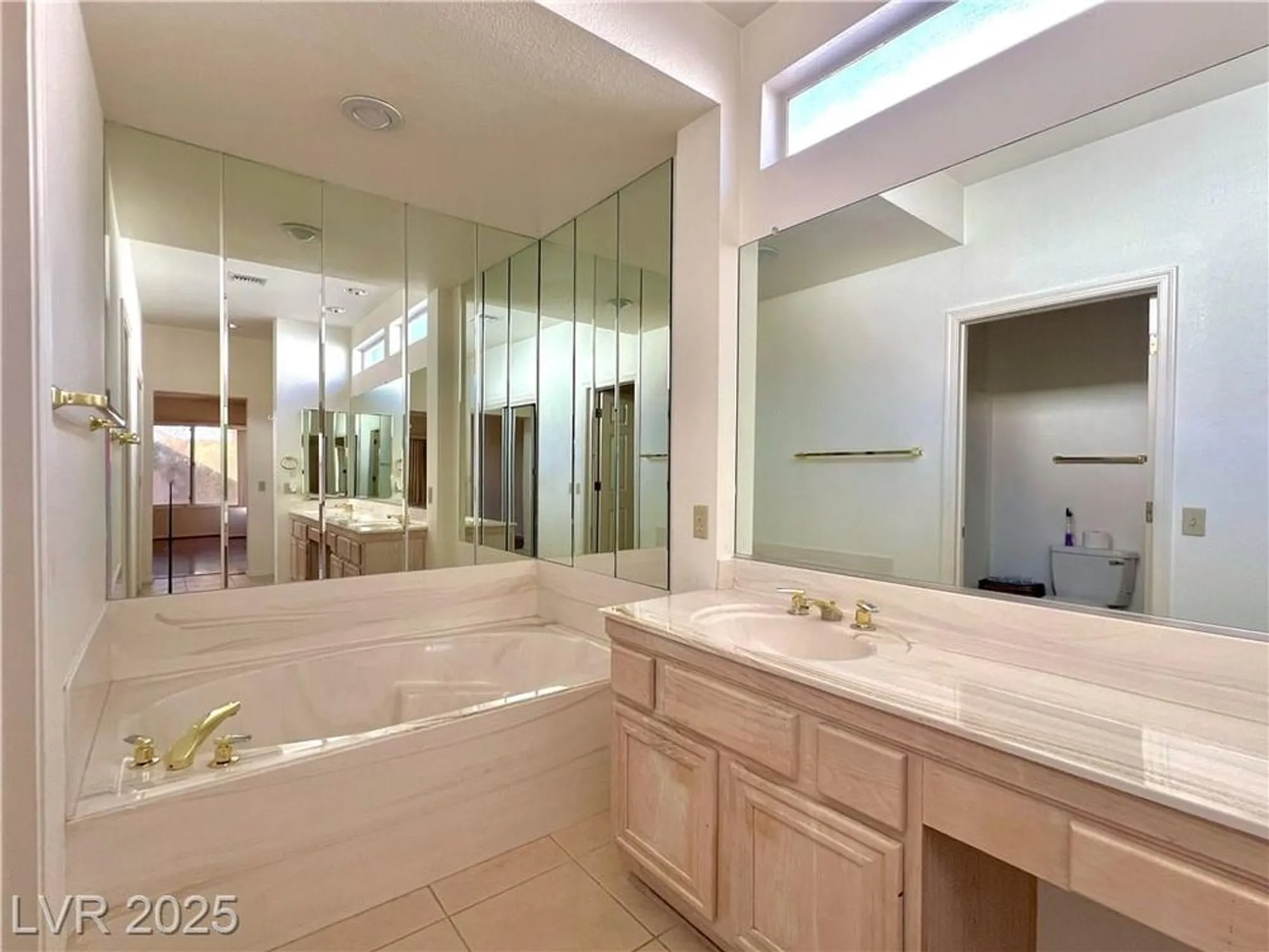 Property Slideshow image 22 of 33 | 3012 morning ridge dr, Las Vegas, NV, 89134