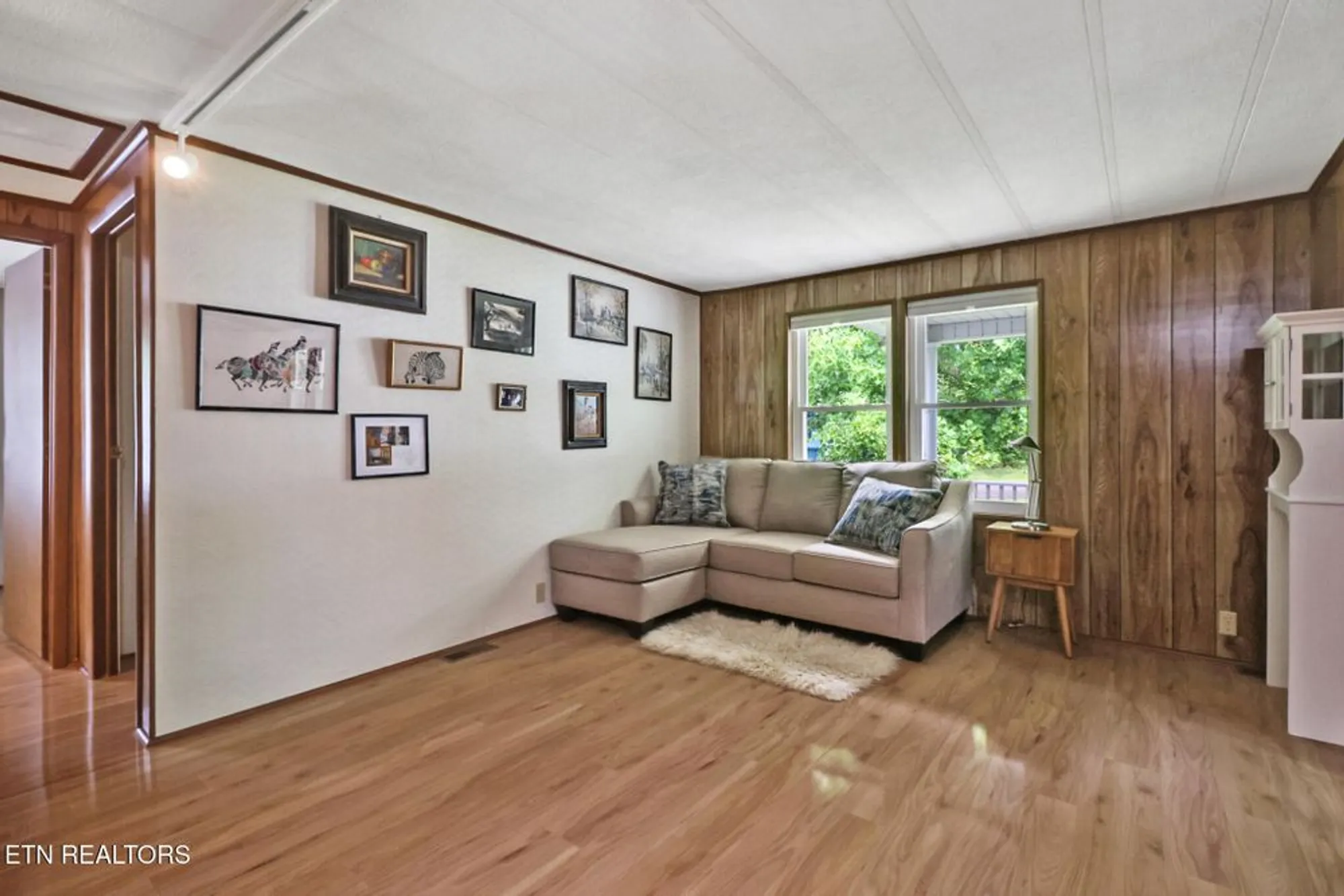 Property Slideshow image 15 of 28 | 20 robin hood ln, Crossville, TN, 38558