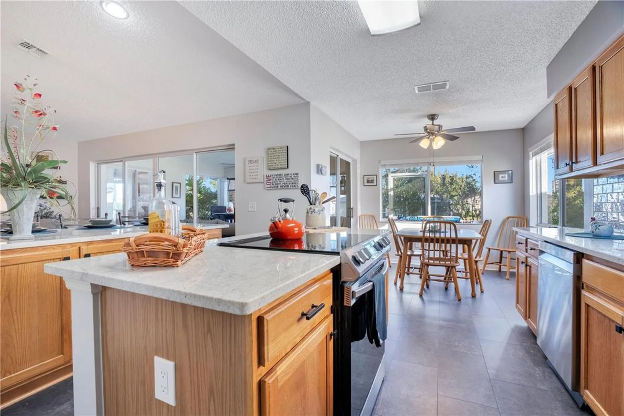 Property Slideshow image 13 of 48 | 725 timbercrest dr, Leesburg, FL, 34748