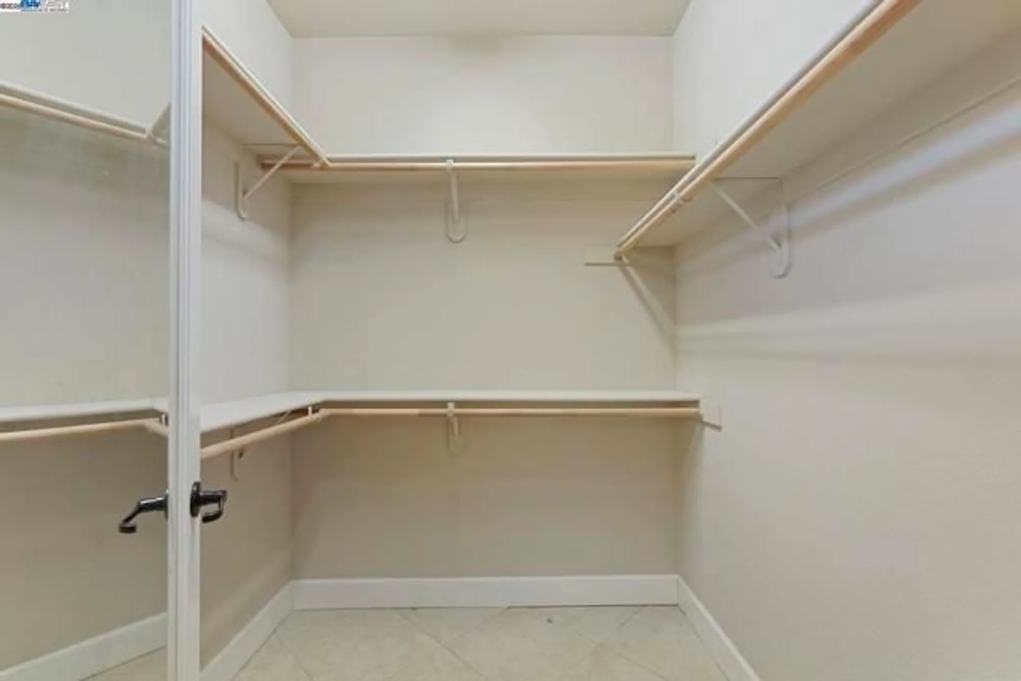 Property Slideshow image 32 of 54 | 2961 clear point way, Manteca, CA, 95336