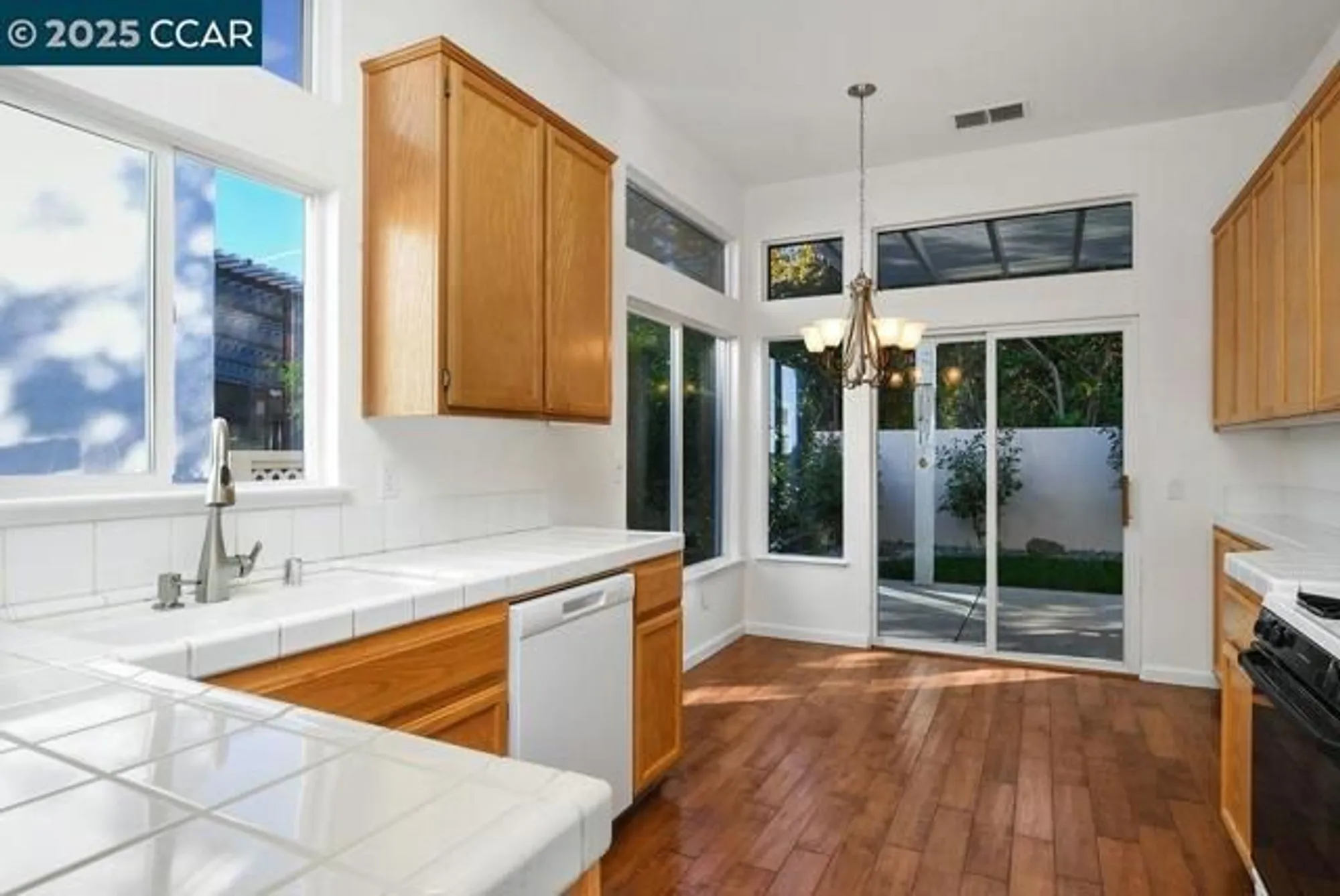 Property Slideshow image 9 of 39 | 1740 jubilee dr, Brentwood, CA, 94513