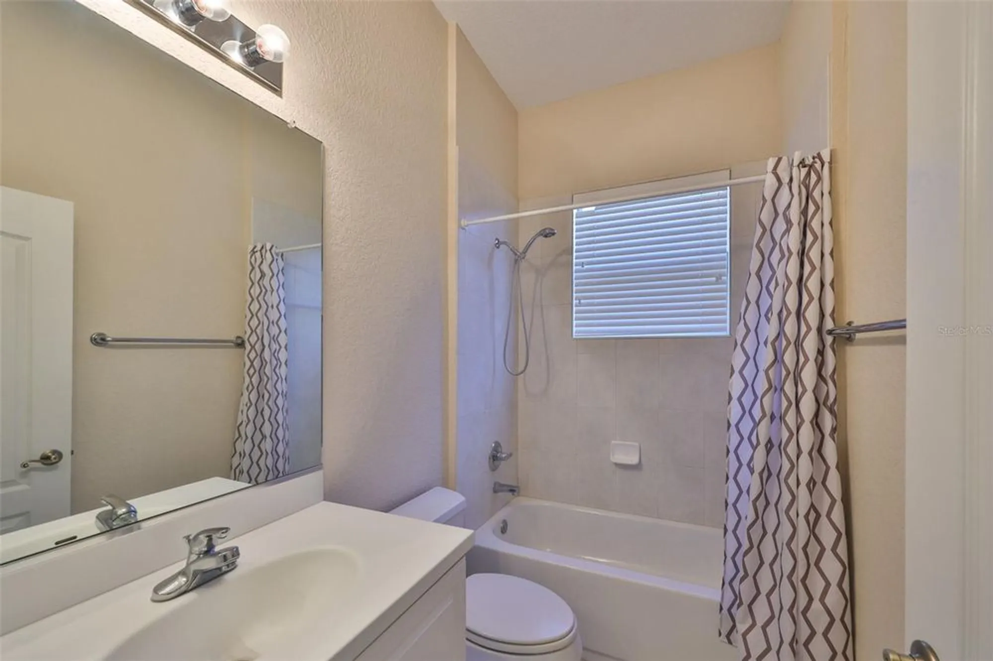 Property Slideshow image 17 of 35 | 1031 emerald dunes dr, Sun City Center, FL, 33573