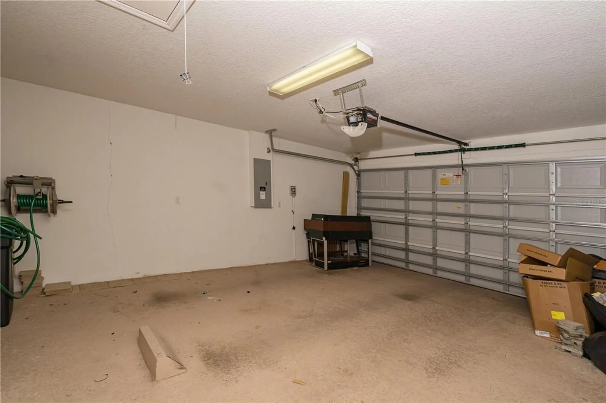 Property Slideshow image 38 of 48 | 1038 emerald dunes dr, Sun City Center, FL, 33573