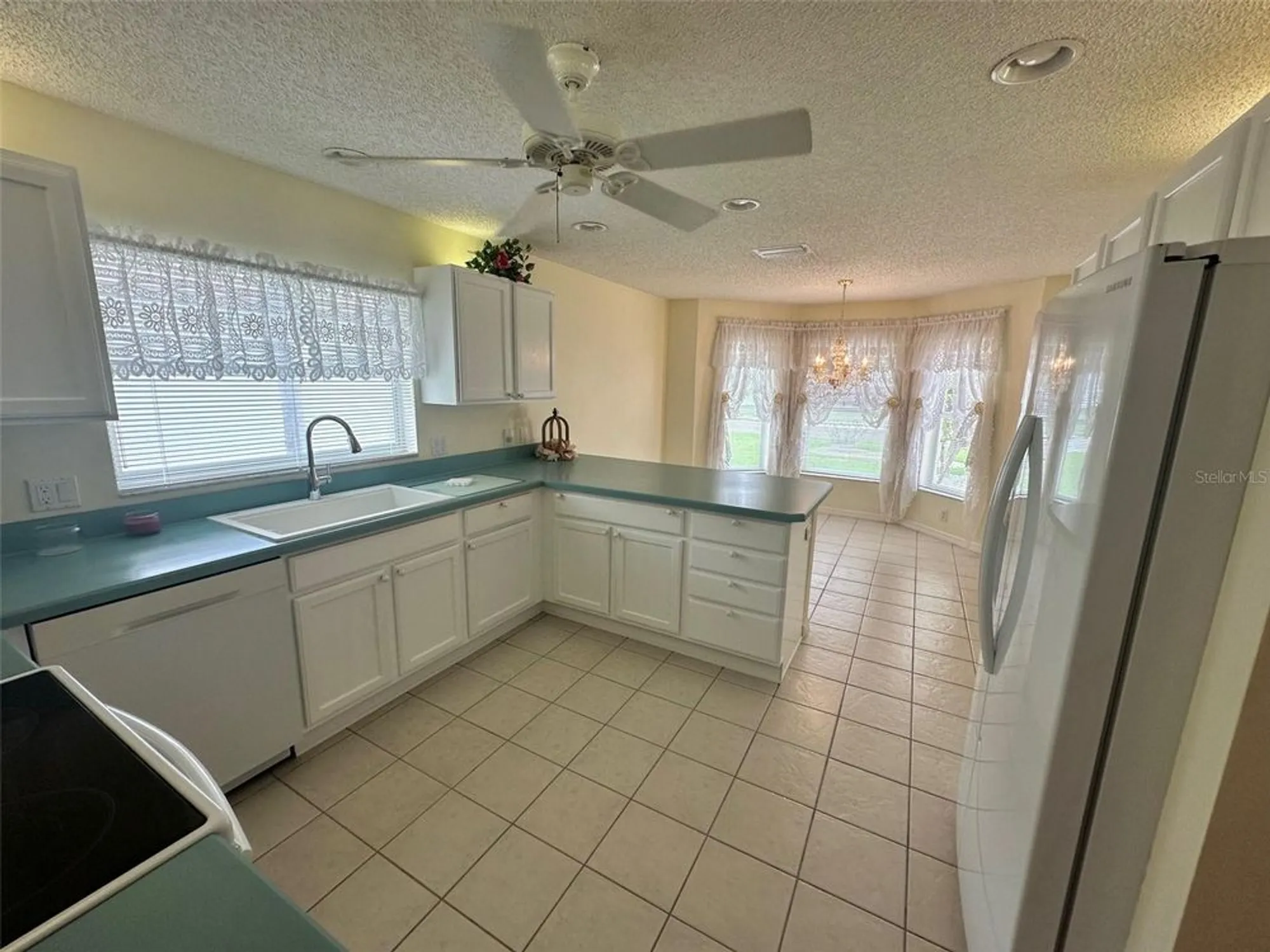 Property Slideshow image 9 of 21 | 2002 enrique dr, The Villages, FL, 32159