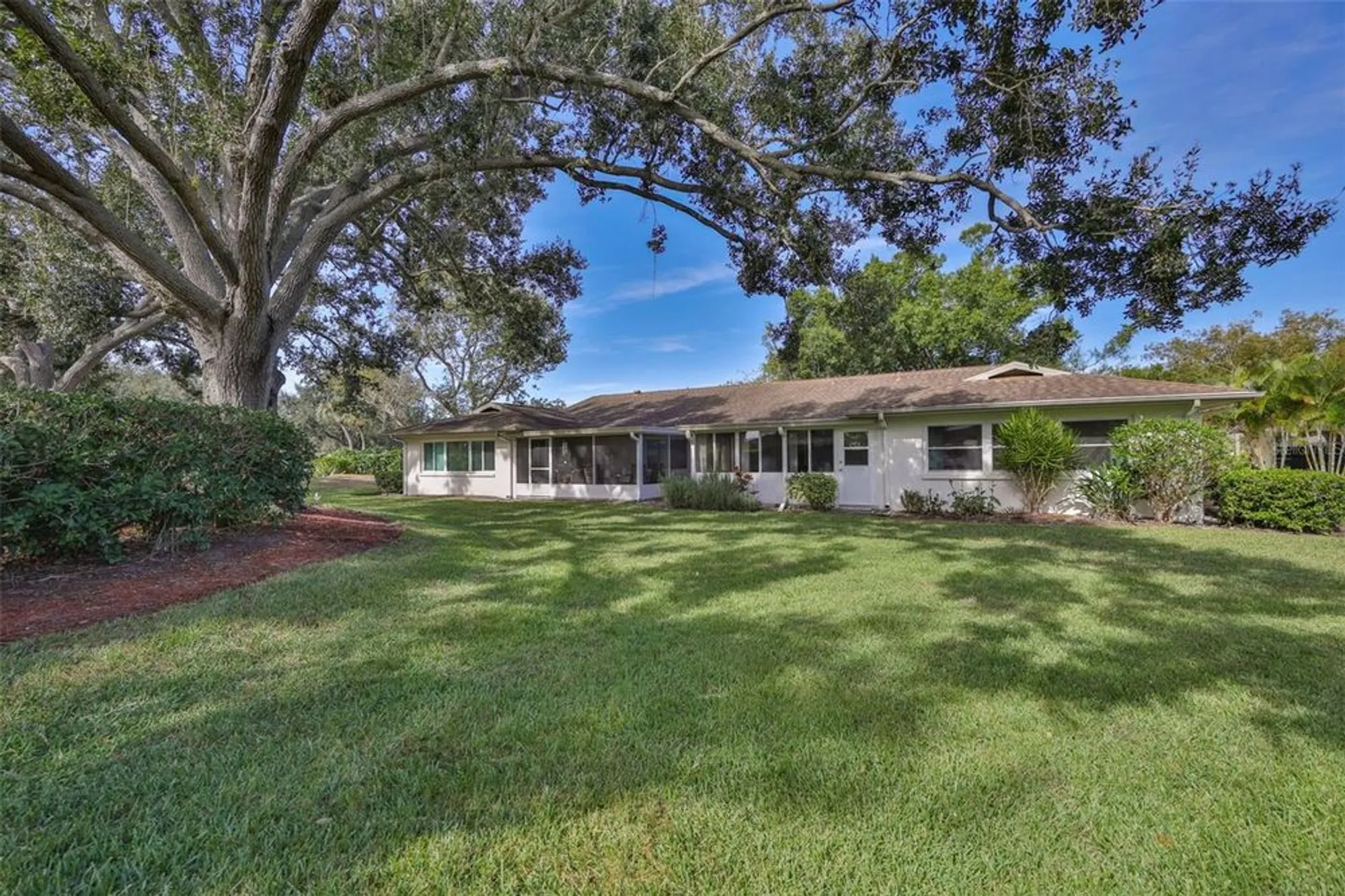 Property Slideshow image 35 of 94 | 2034 hawkhurst cir # 178, Sun City Center, FL, 33573