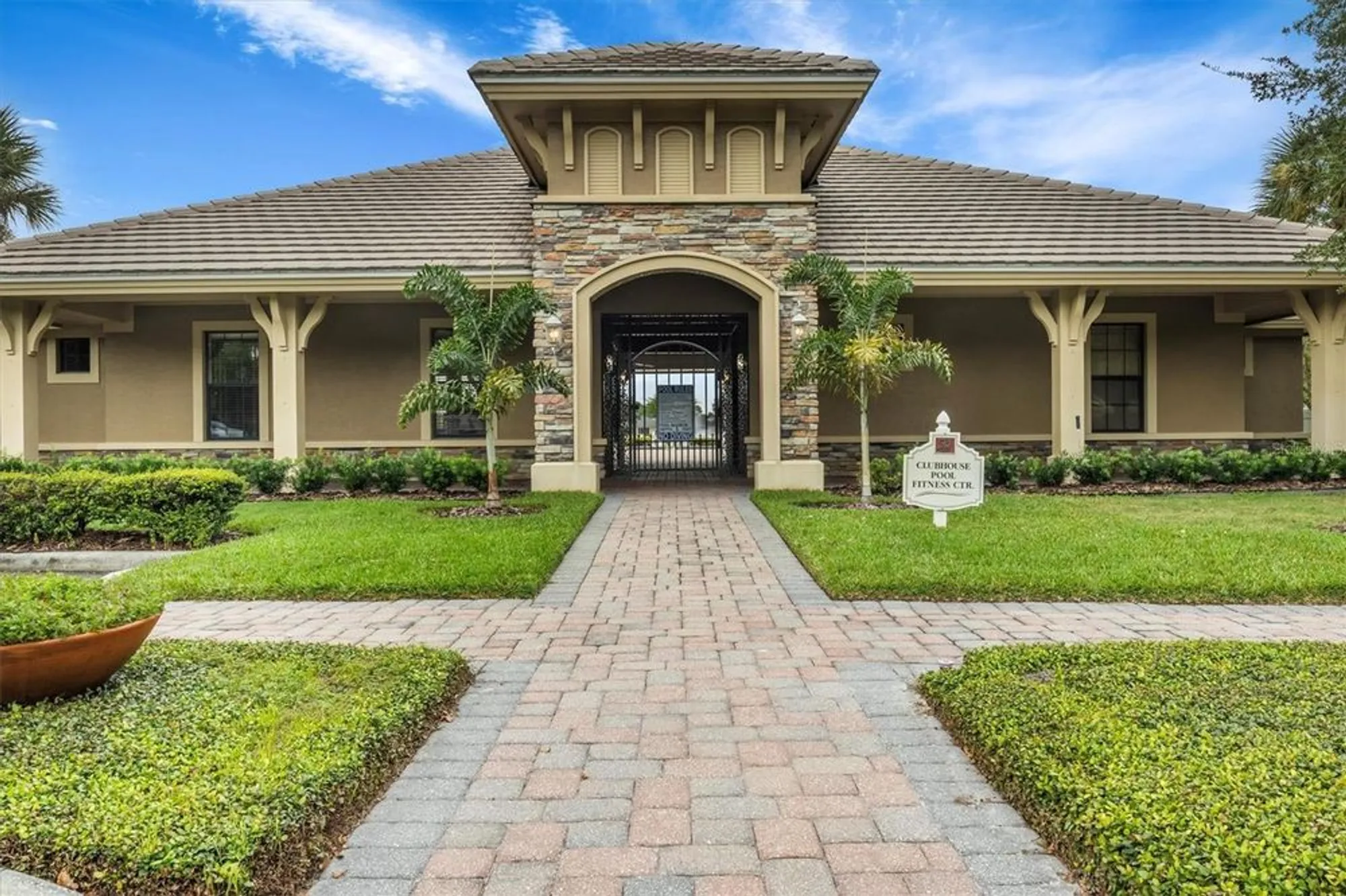 Property Slideshow image 14 of 61 | 7911 lake james blvd, Lakeland, FL, 33810