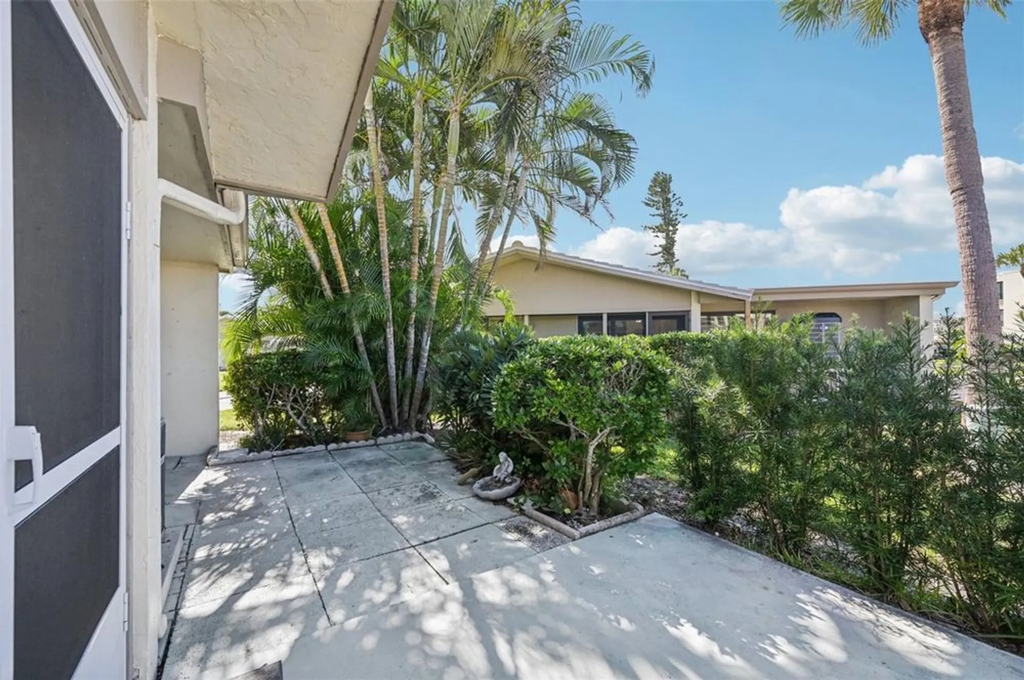 Property Slideshow image 22 of 35 | 113 whispering sands dr v-47, Sarasota, FL, 34242