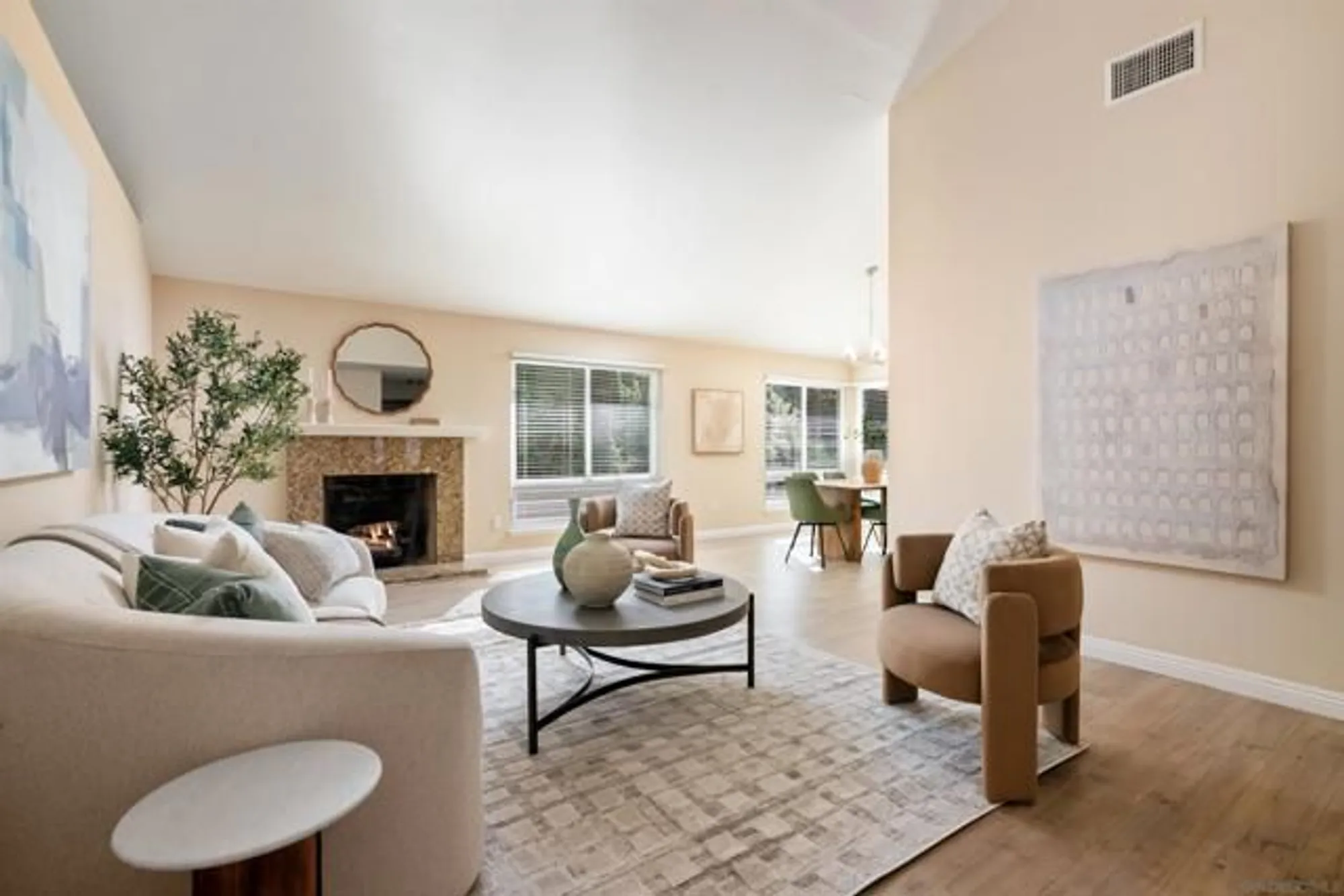 Property Slideshow image 11 of 46 | 12607 opimo dr, San Diego, CA, 92128