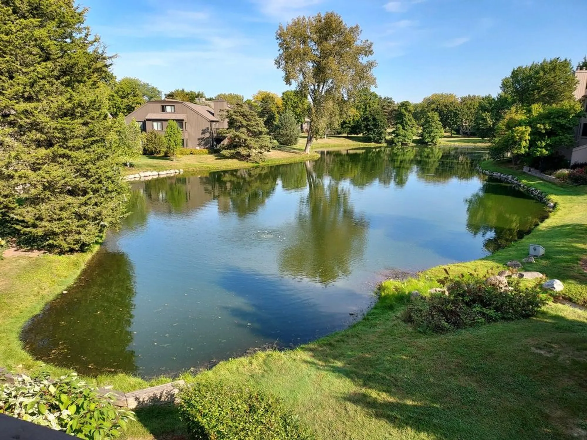 Property Slideshow image 43 of 54 | 660 old barn rd # f-24, Lake Barrington, IL, 60010