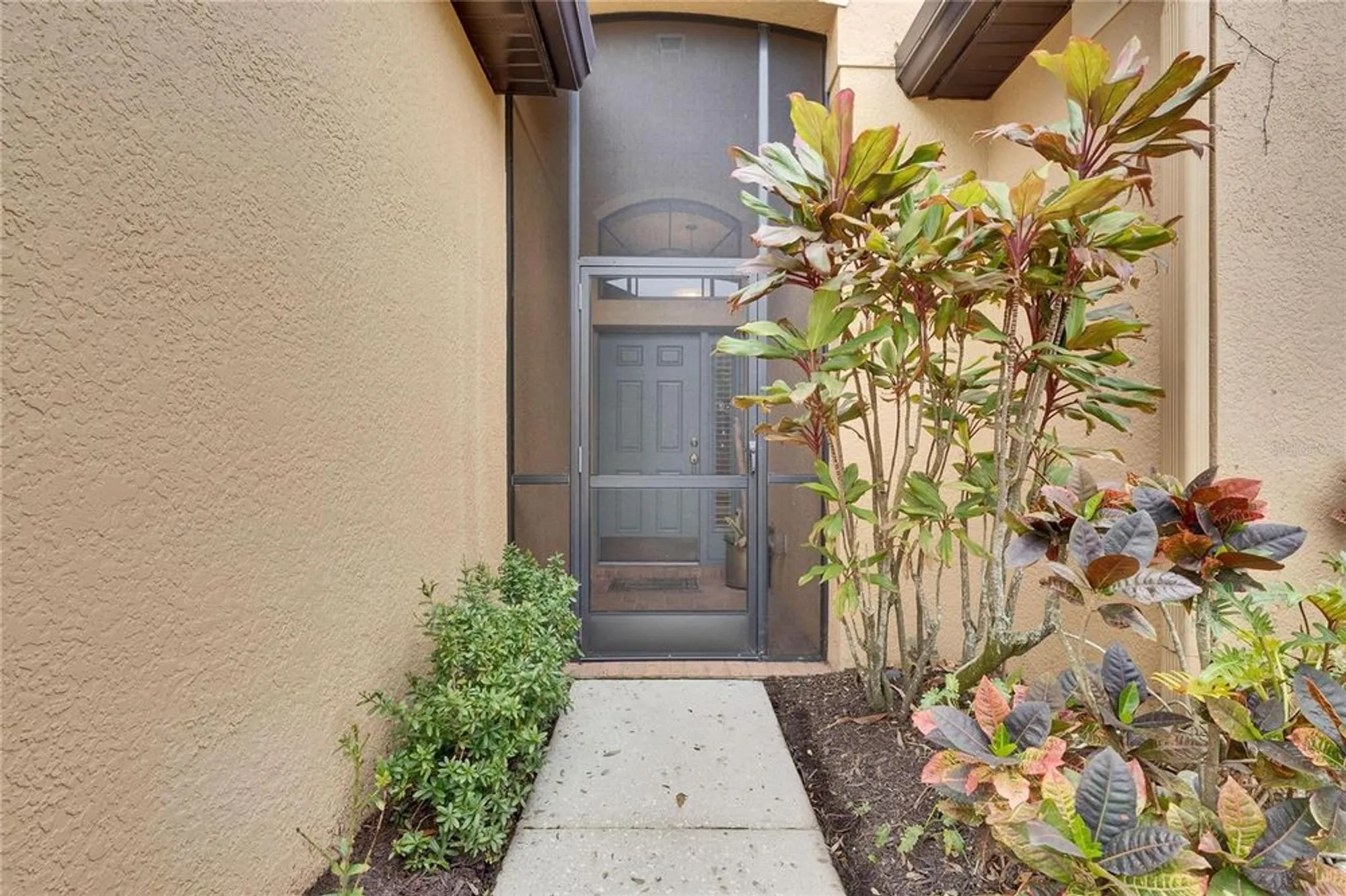 Property Slideshow image 9 of 97 | 144 silver falls dr, Apollo Beach, FL, 33572