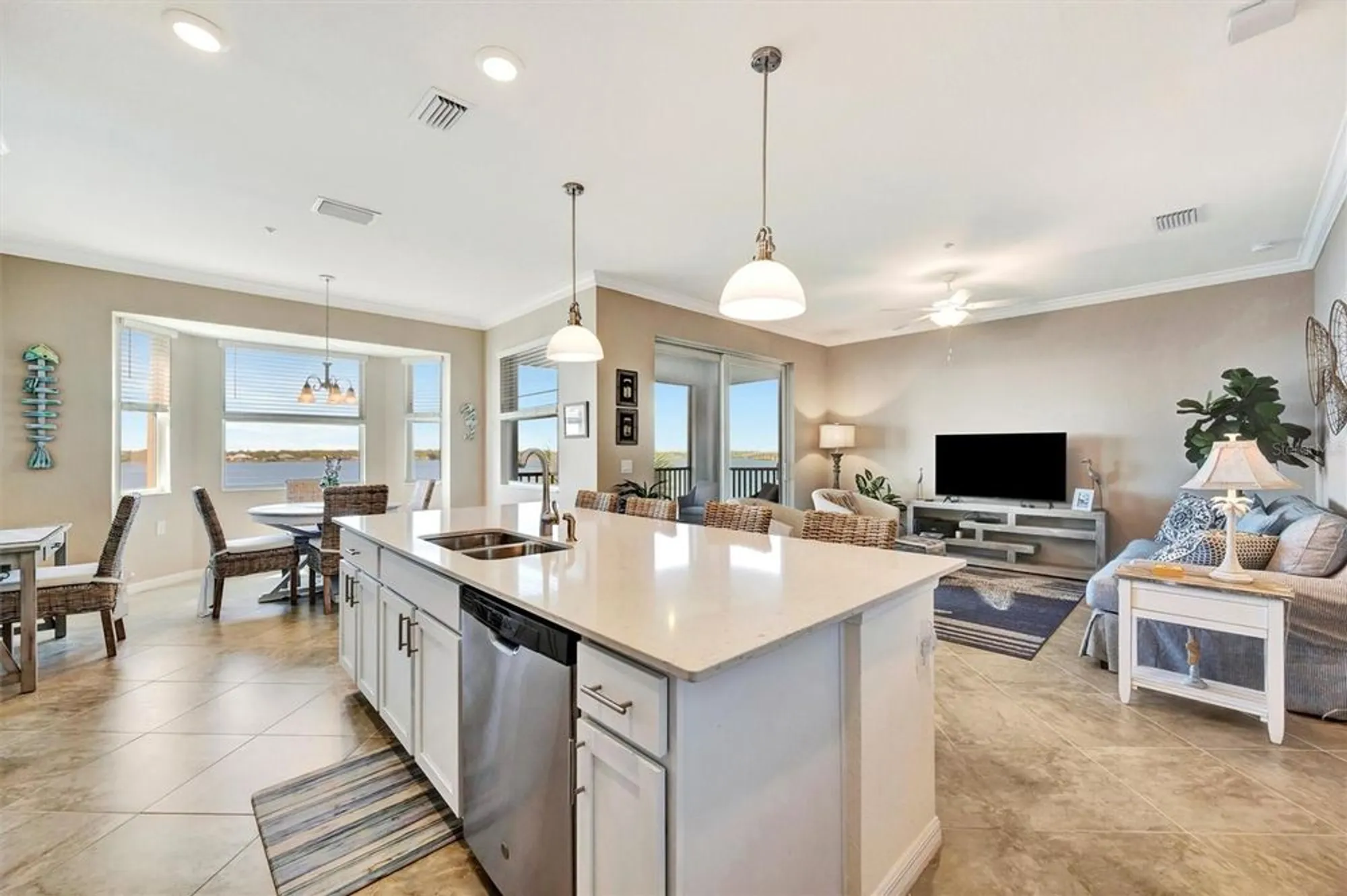Property Slideshow image 7 of 67 | 1020 tidewater shores loop 405, Bradenton, FL, 34208