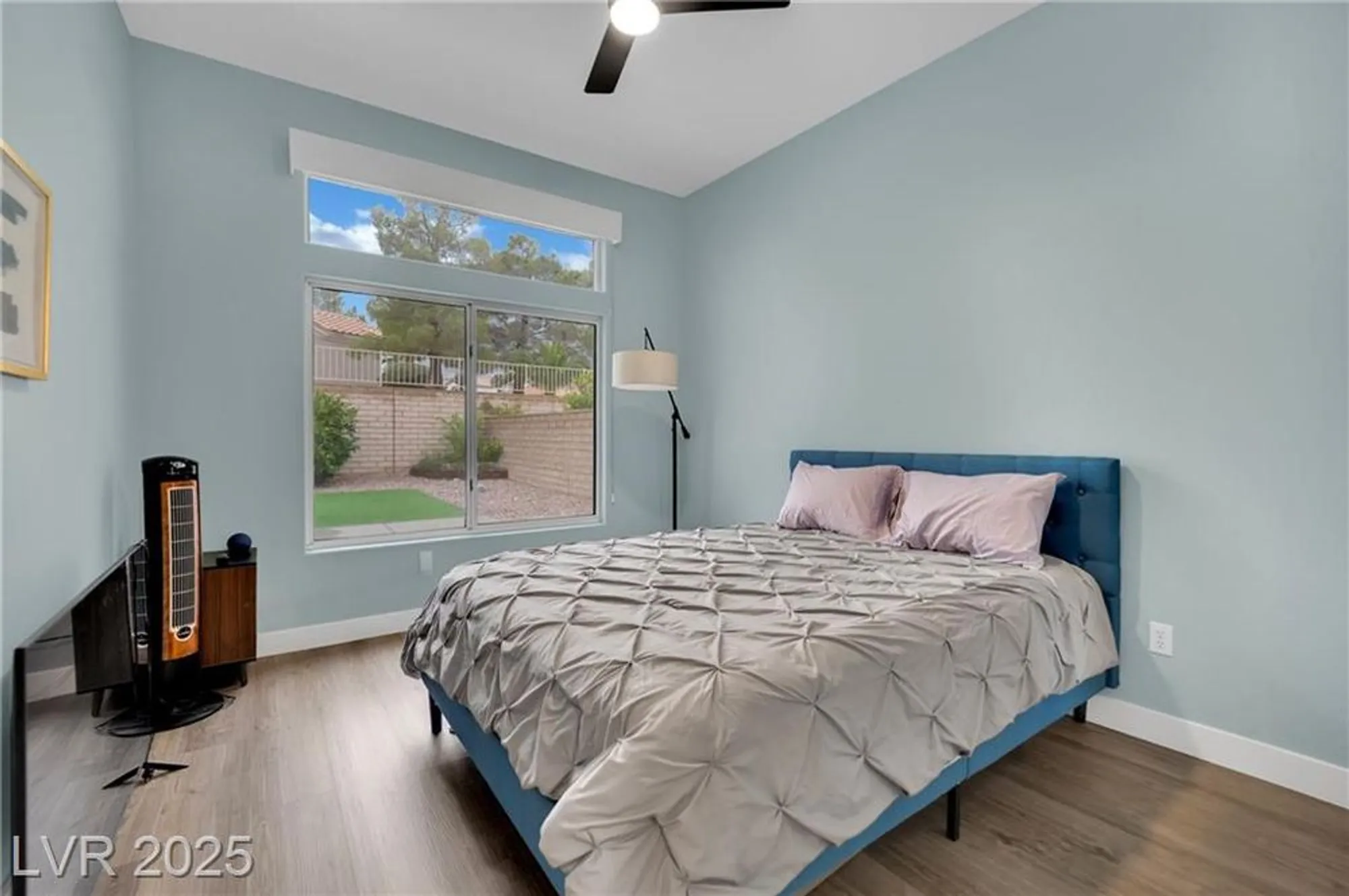 Property Slideshow image 21 of 28 | 2409 indigo valley st, Las Vegas, NV, 89134
