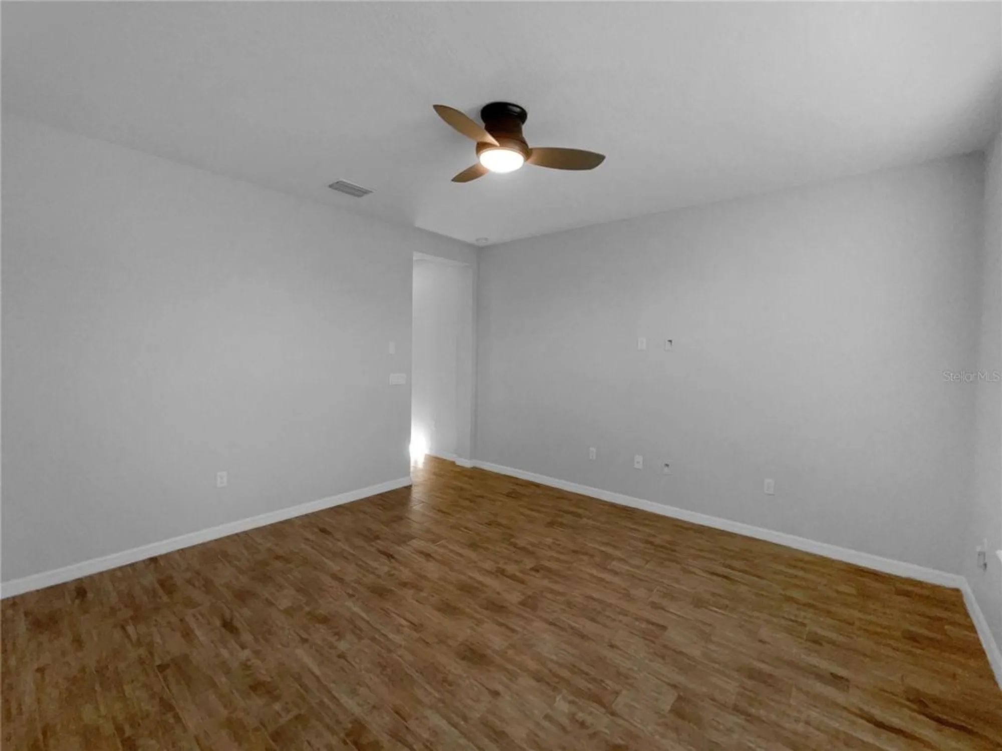 Property Slideshow image 6 of 22 | 363 alcove dr, Groveland, FL, 34736