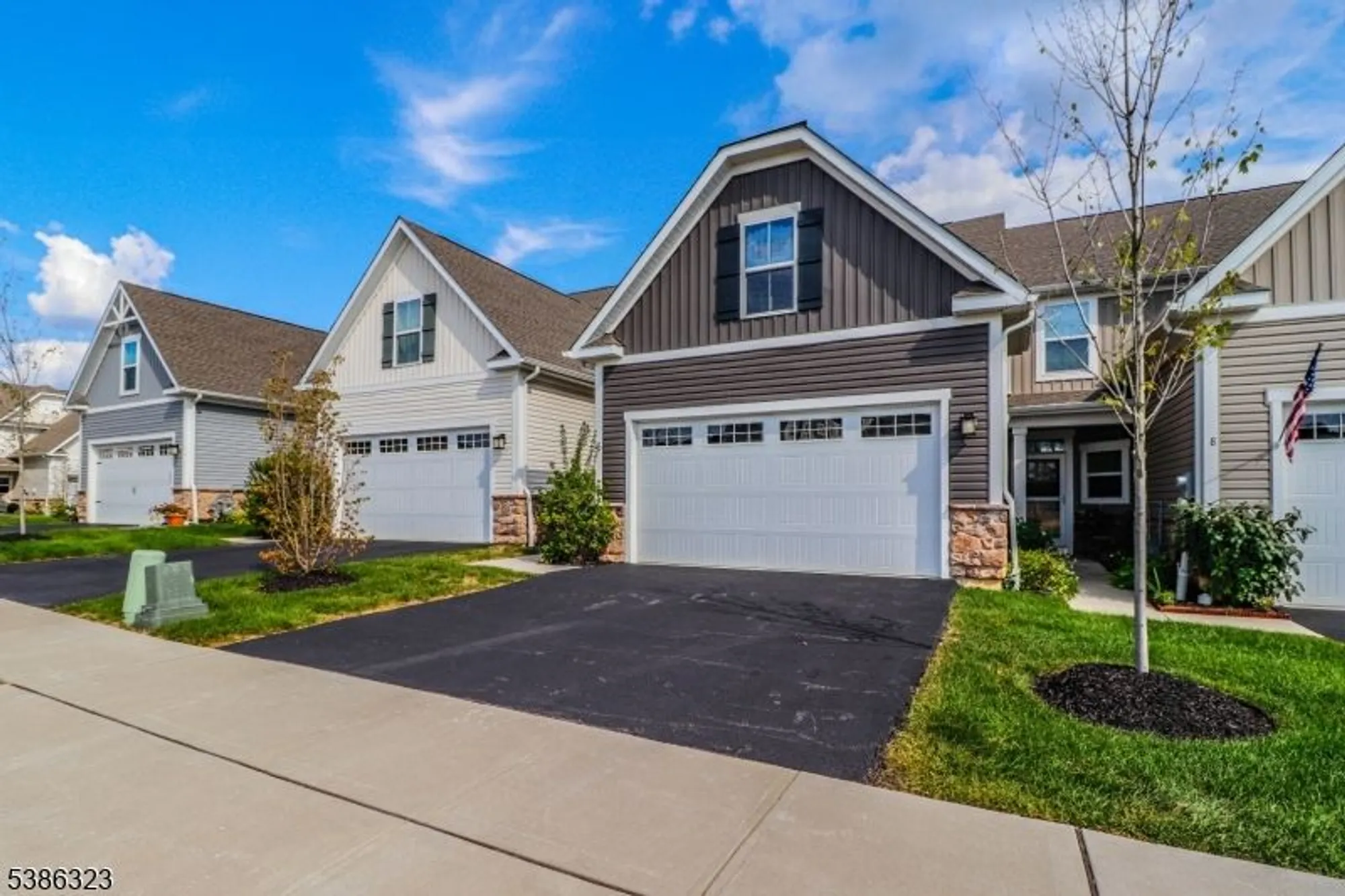 Property Slideshow image 2 of 26 | 10 sparrowhawk st, Washington, NJ, 07882