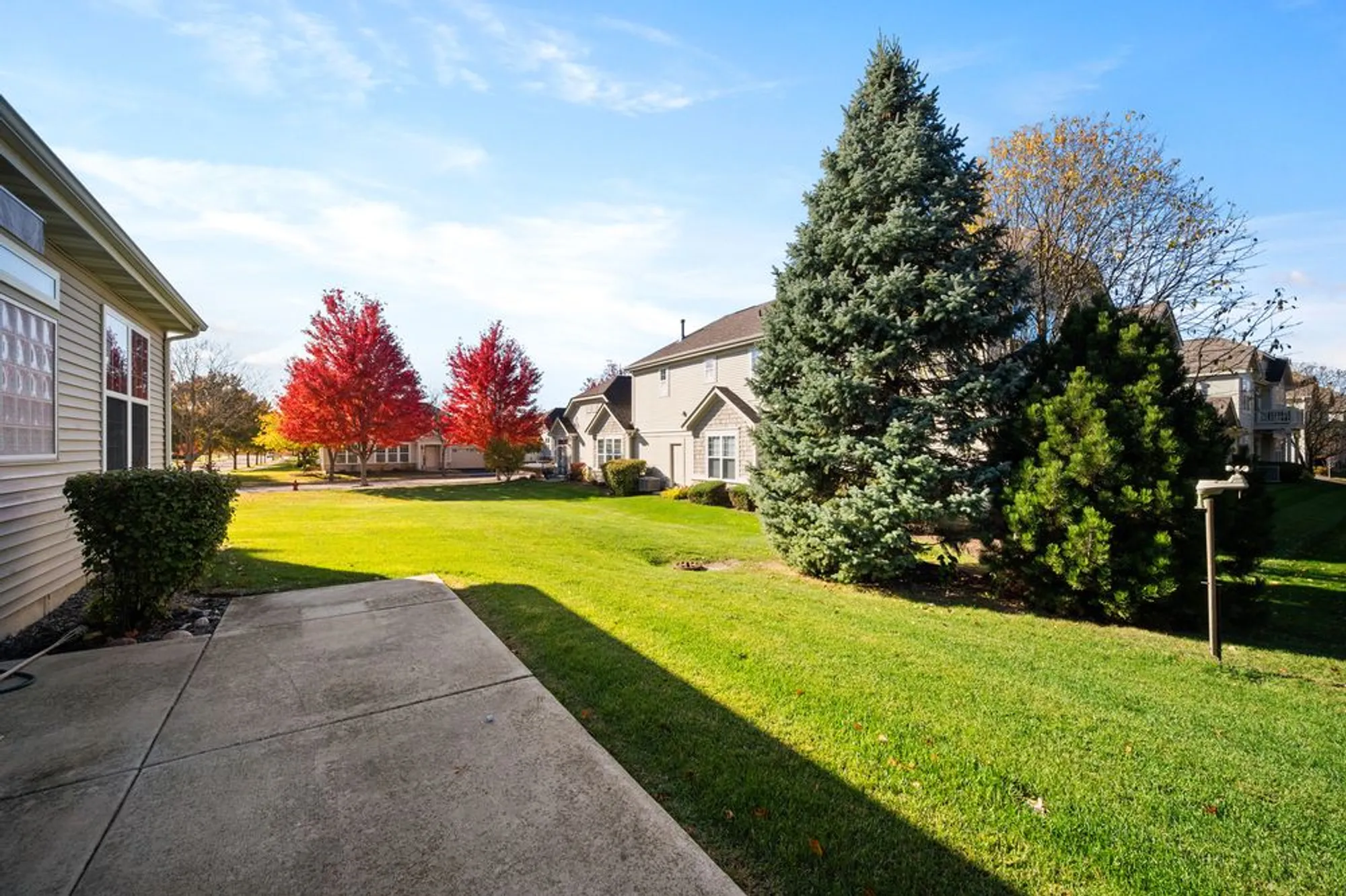 Property Slideshow image 27 of 30 | 1176 heathrow ln, Aurora, IL, 60502