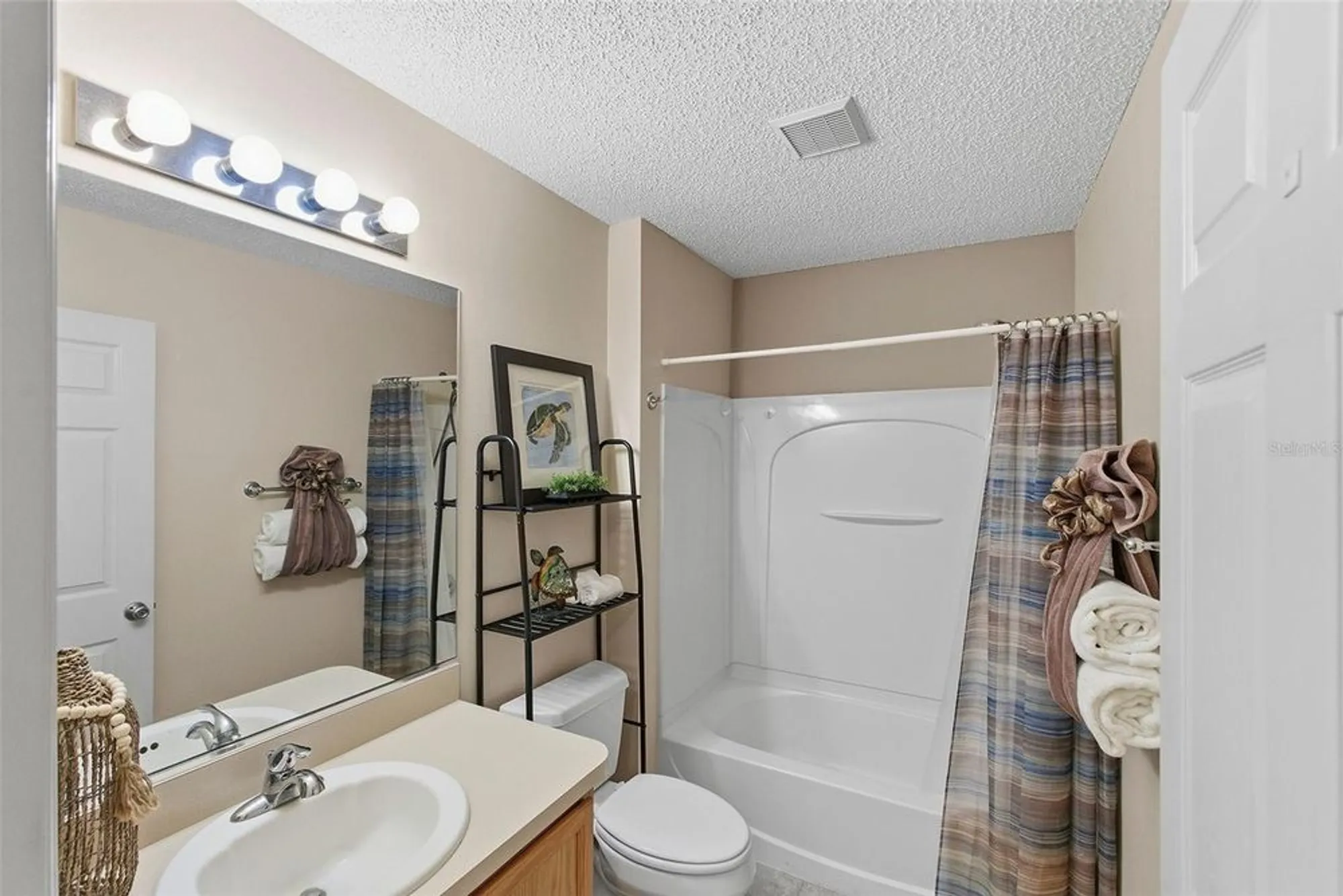 Property Slideshow image 21 of 26 | 2671 collington dr, The Villages, FL, 32162
