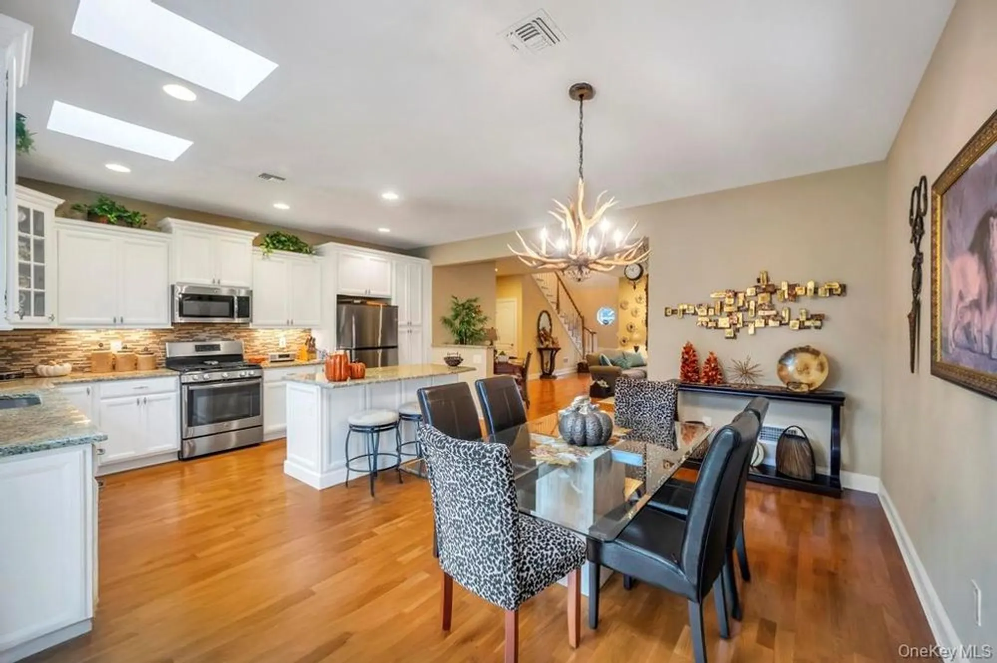 Property Slideshow image 19 of 42 | 4 haverton ct, Riverhead, NY, 11901