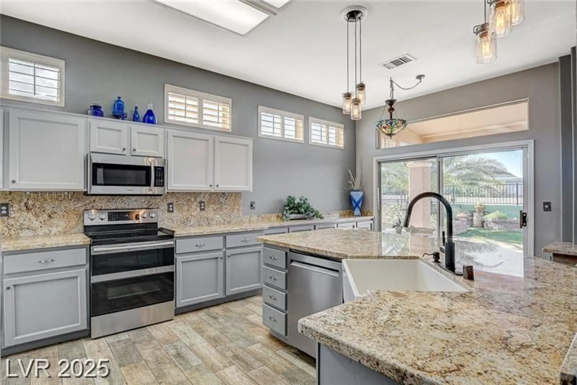 Property Slideshow image 14 of 66 | 3112 haddon dr, Las Vegas, NV, 89134