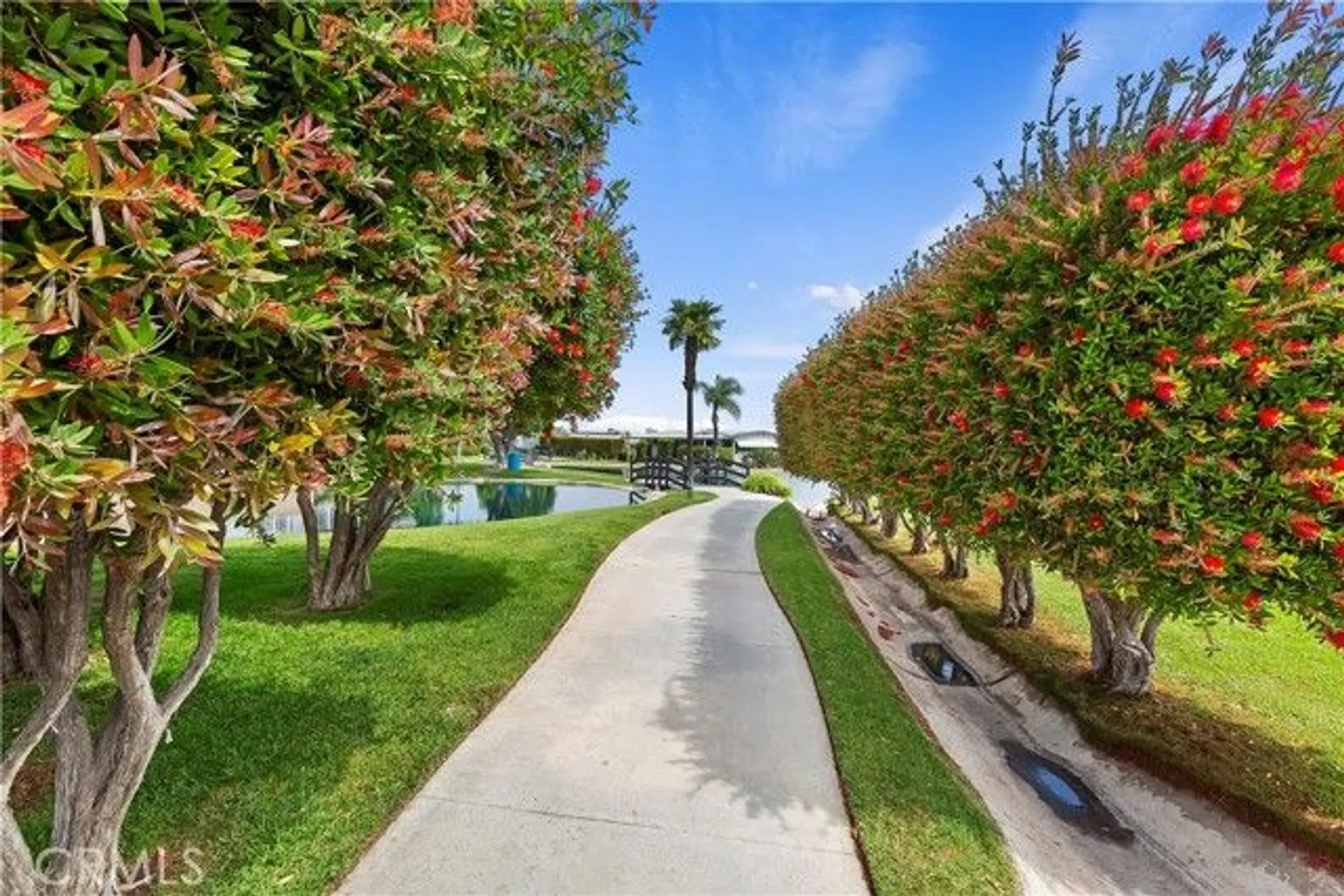 Property Slideshow image 32 of 38 | 991 norwich way, Corona, CA, 92882