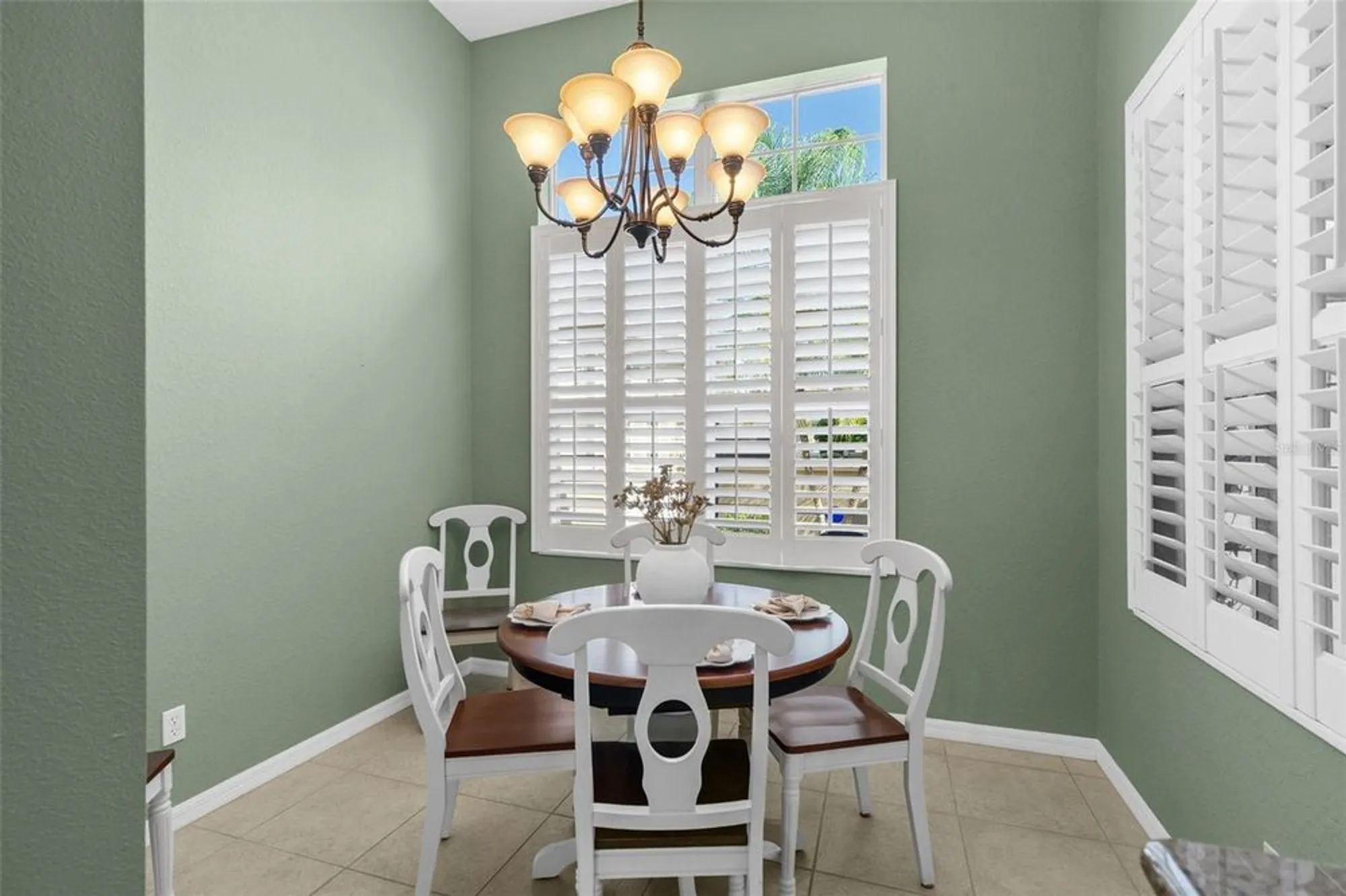 Property Slideshow image 40 of 64 | 2404 kensington greens dr, Sun City Center, FL, 33573