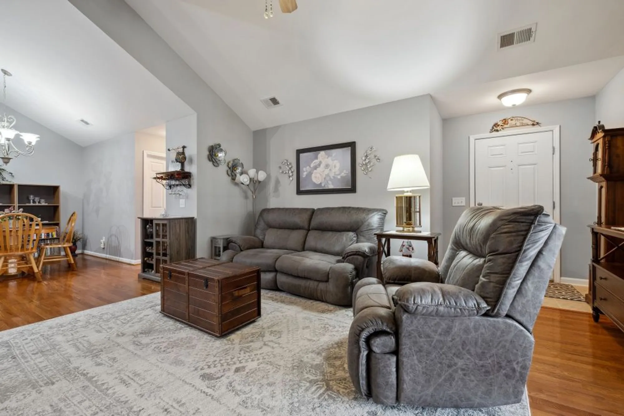 Property Slideshow image 8 of 32 | 825 s browns ln 1501, Gallatin, TN, 37066