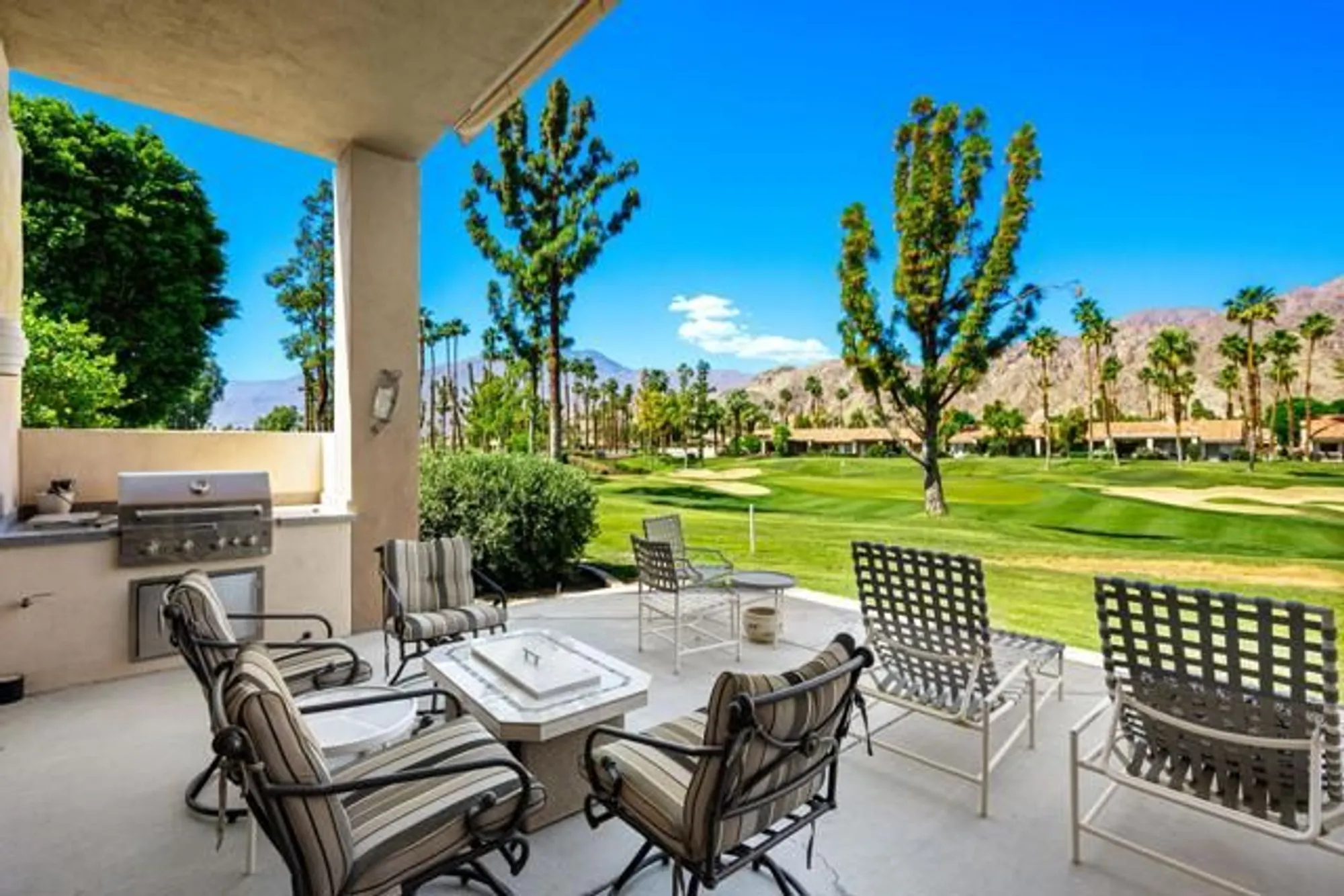 Property Slideshow image 2 of 24 | 55105 oakhill, La Quinta, CA, 92253