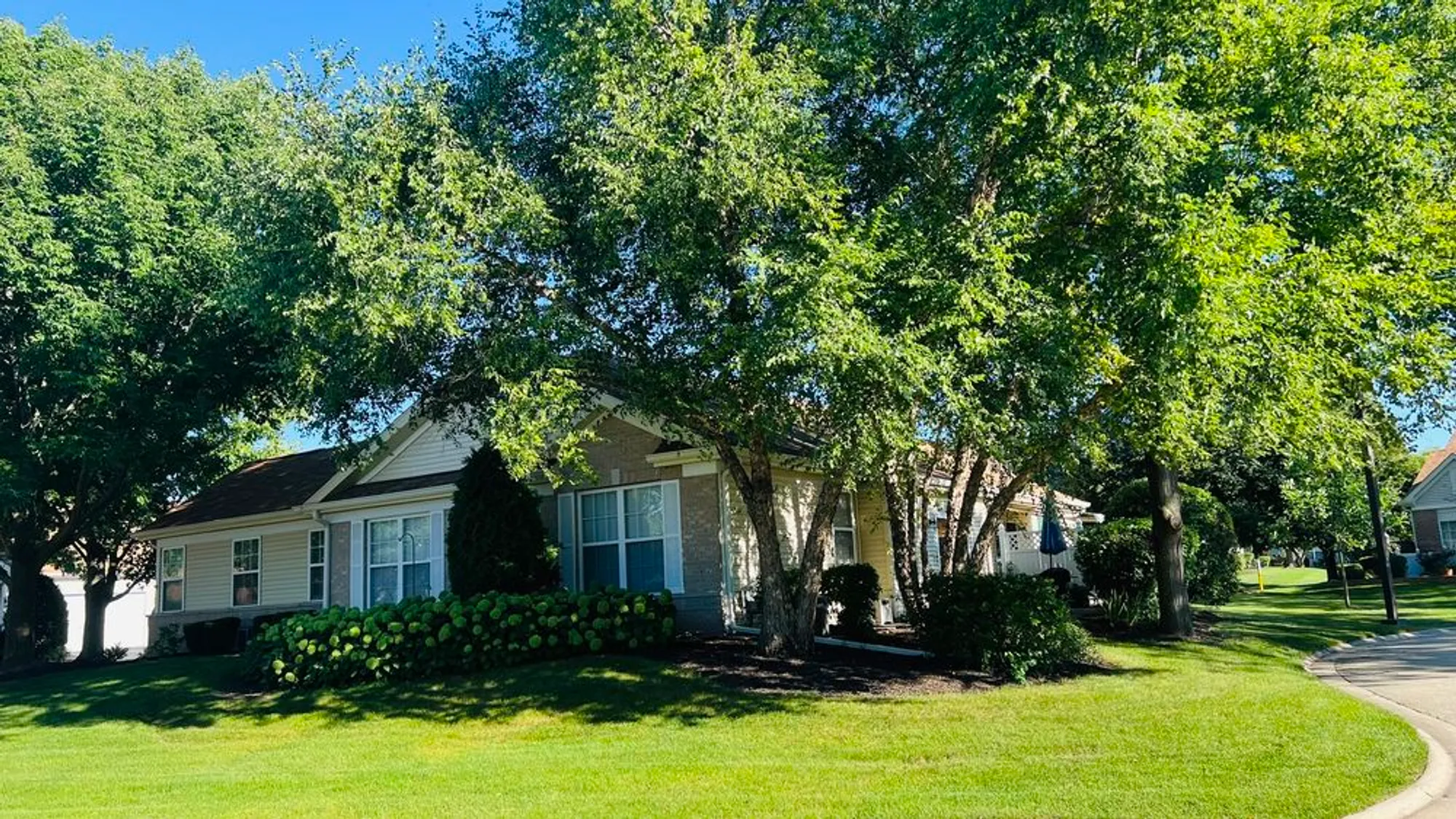 Property Slideshow image 1 of 1 | 21521 w douglas ln, Plainfield, IL, 60544