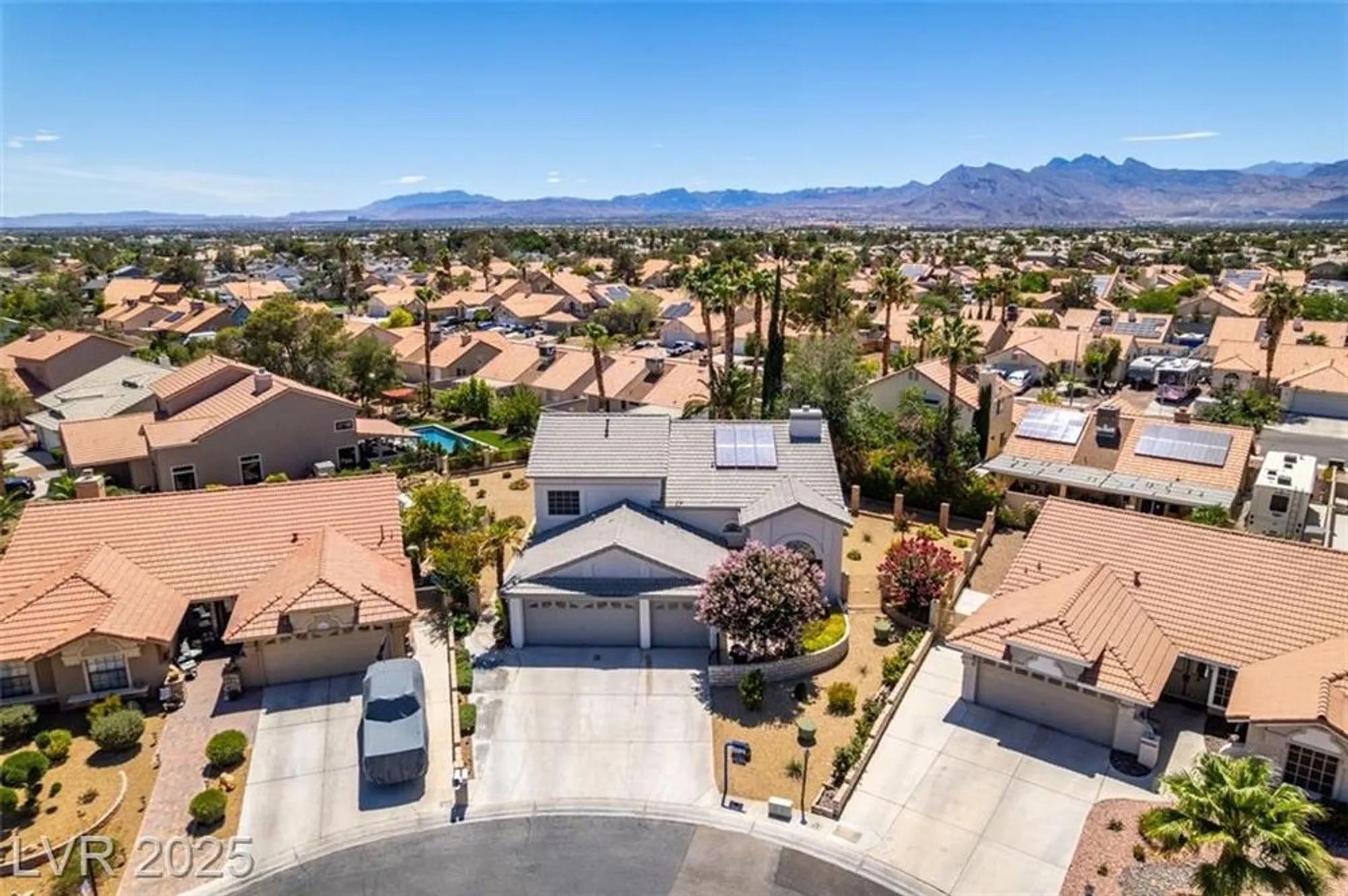 Property Slideshow image 61 of 74 | 5505 excelsior springs ln, Las Vegas, NV, 89130